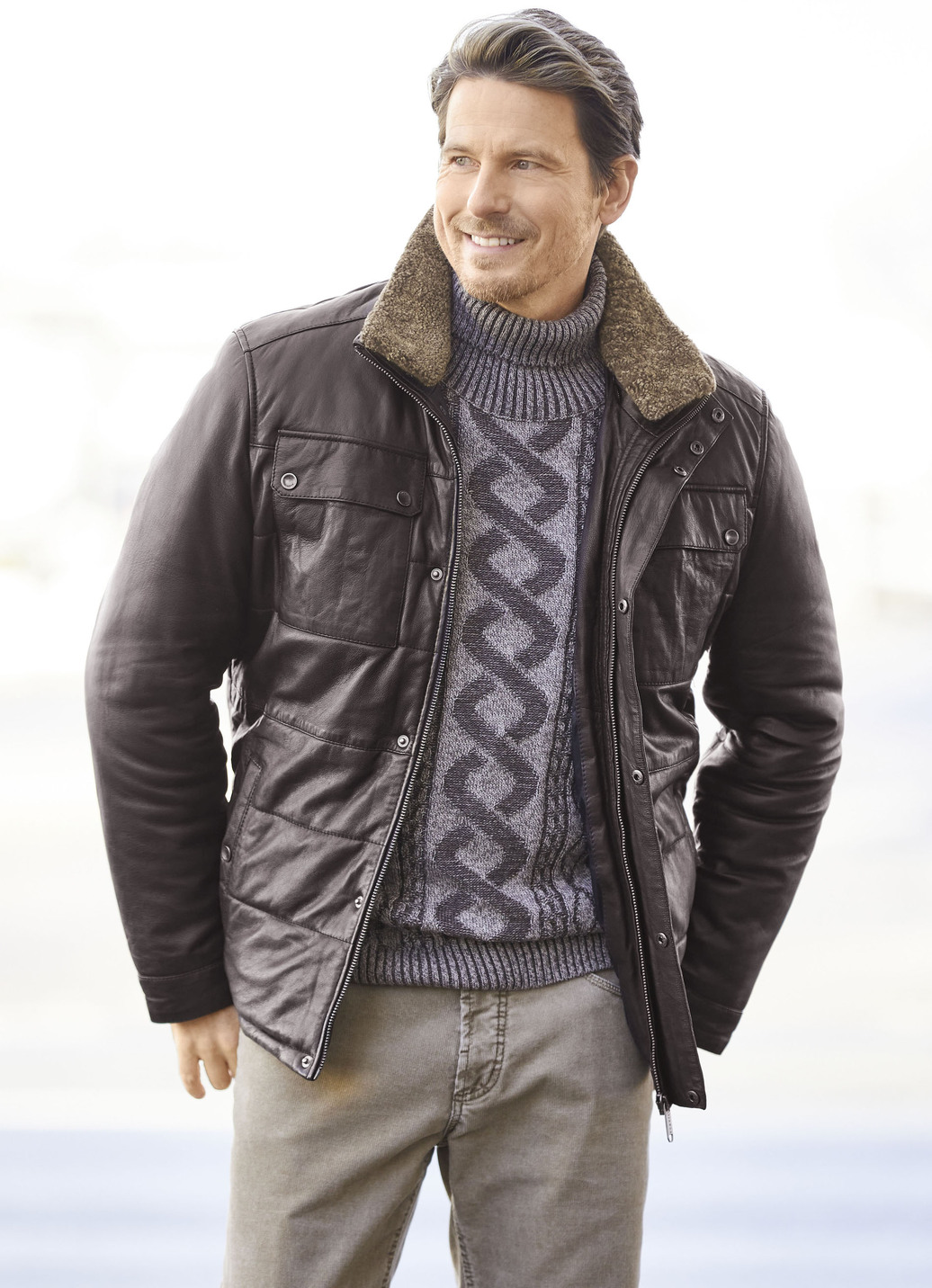 Lederkurzjacke mit echtem Lammfellbesatz