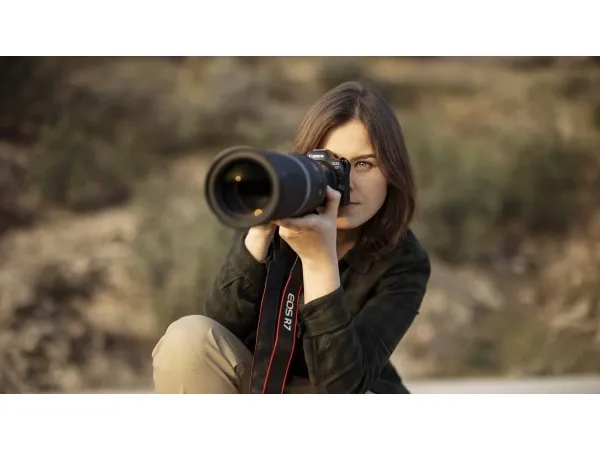 Canon EOS R7 - Digitalkamera - spejlløst - 32.5 MP - 4K / 60 fps - 8.3x optisk zoom RF-S 18-150 mm F3.5-6.3 IS STM objektiv - Wi-Fi, Bluetooth