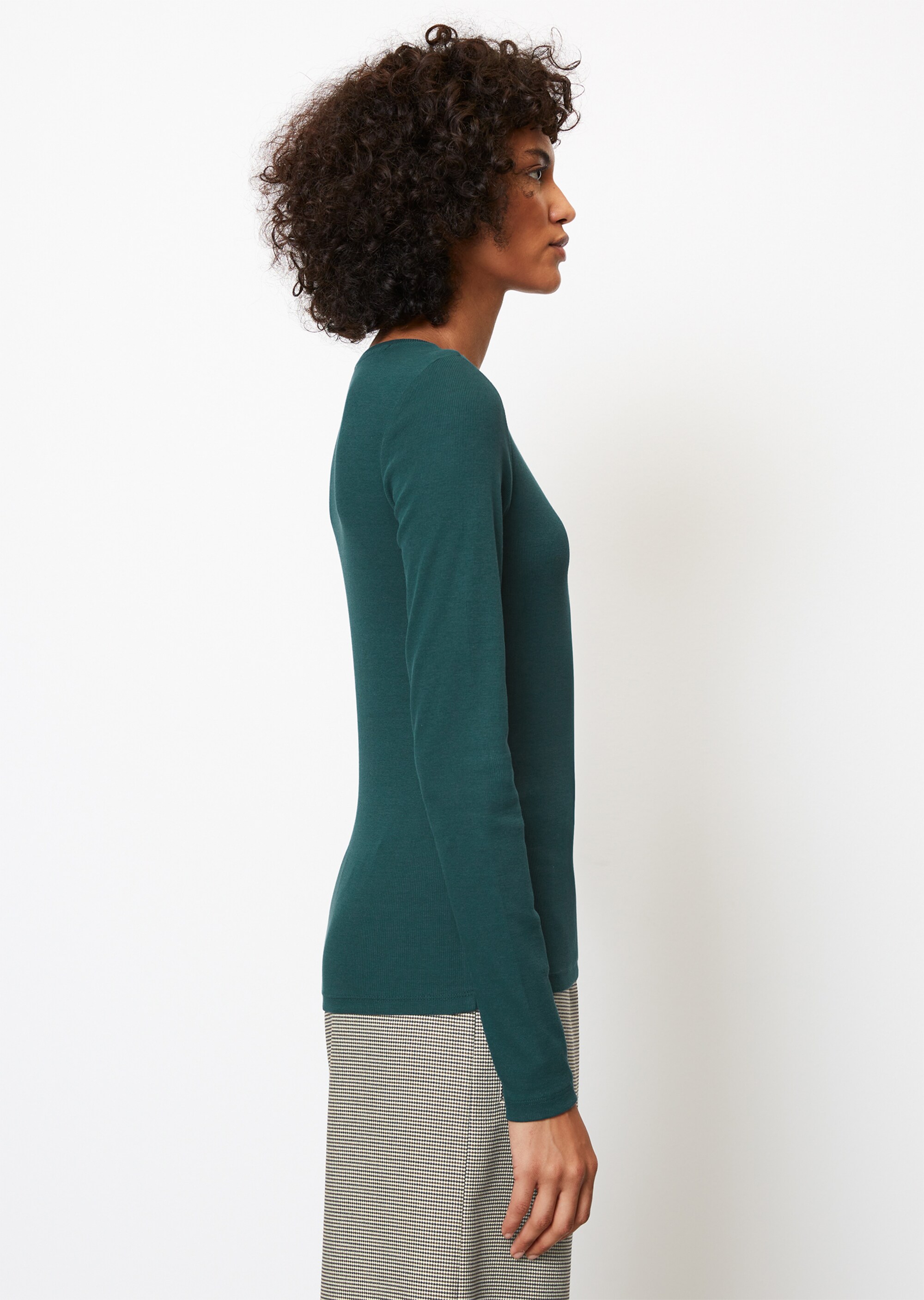 Rundhals-Longsleeve slim aus softem Feinripp-Jersey