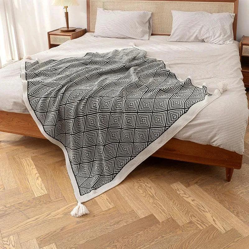 Nordic Black White Geometric Sofa Blanket with Tassels | Modern Bohemian Decorative Bed Spread