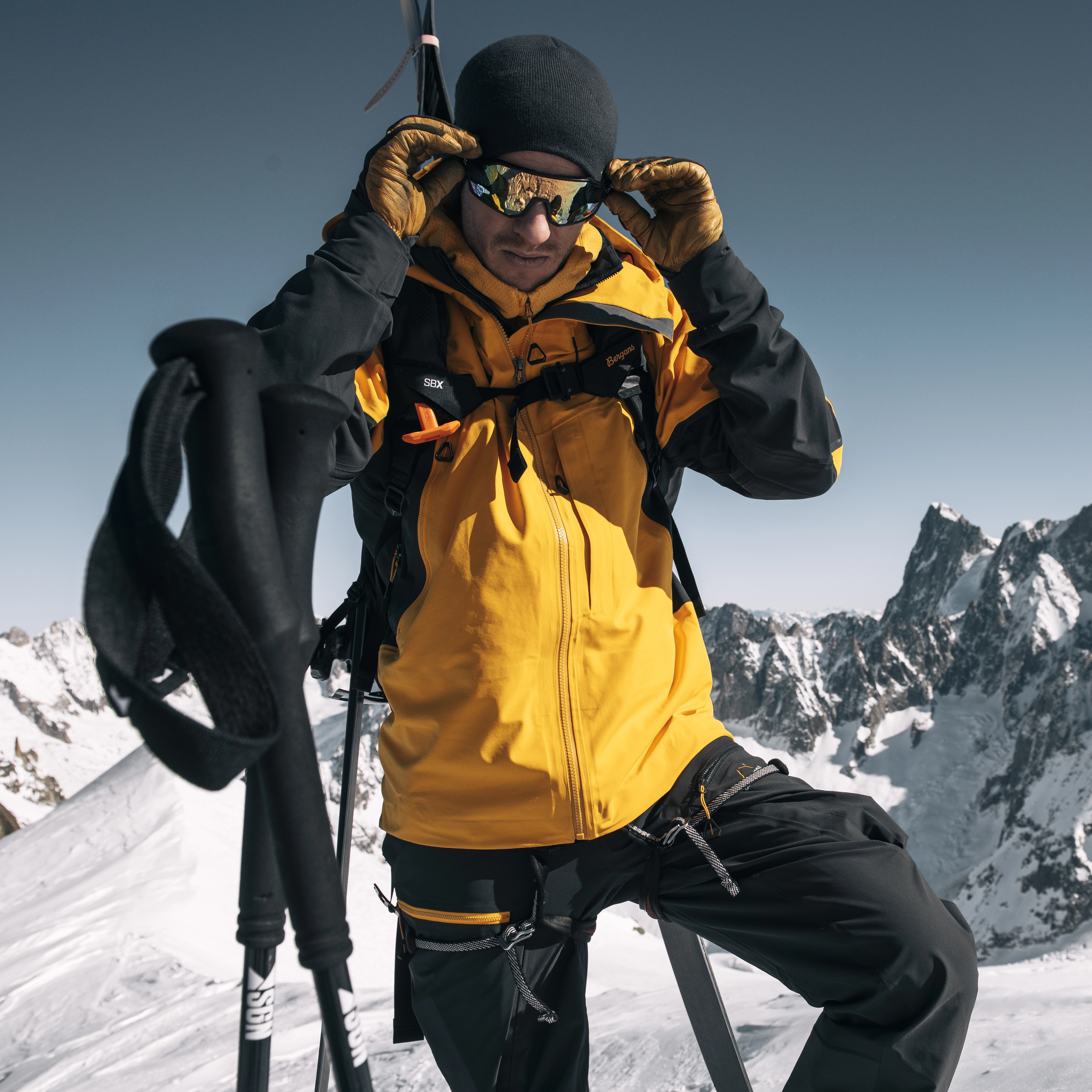 Y MountainLine Hybrid Softshell Jacket Men Mango Yellow / Dark Shadow Grey