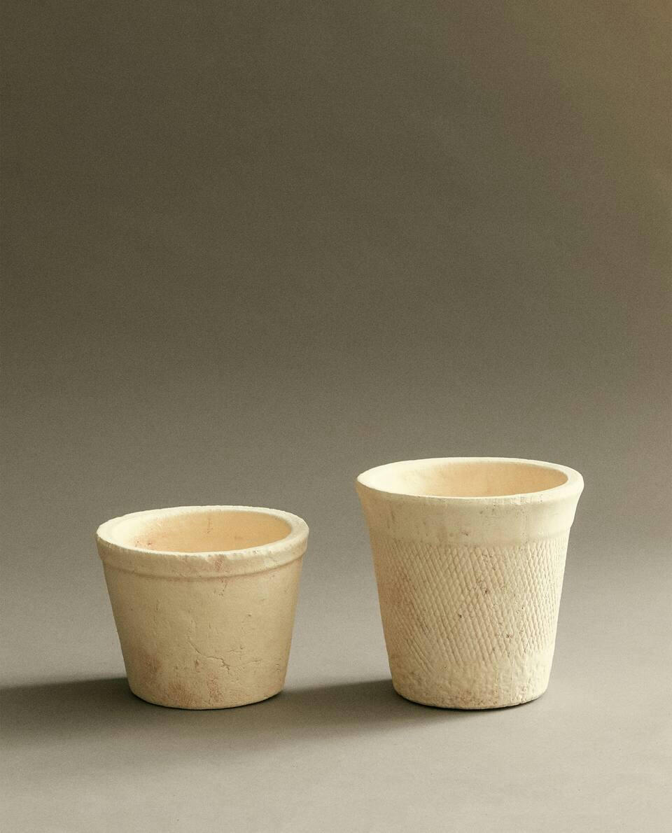 VASO DE FLORES DE BARRO BRANCO