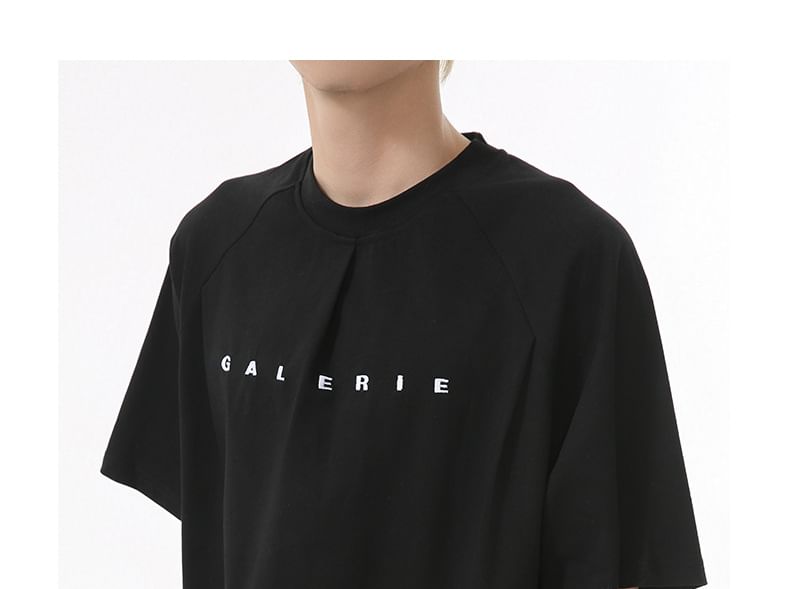 FAERIS - T-shirt met korte mouwen, ronde hals en geborduurde letters