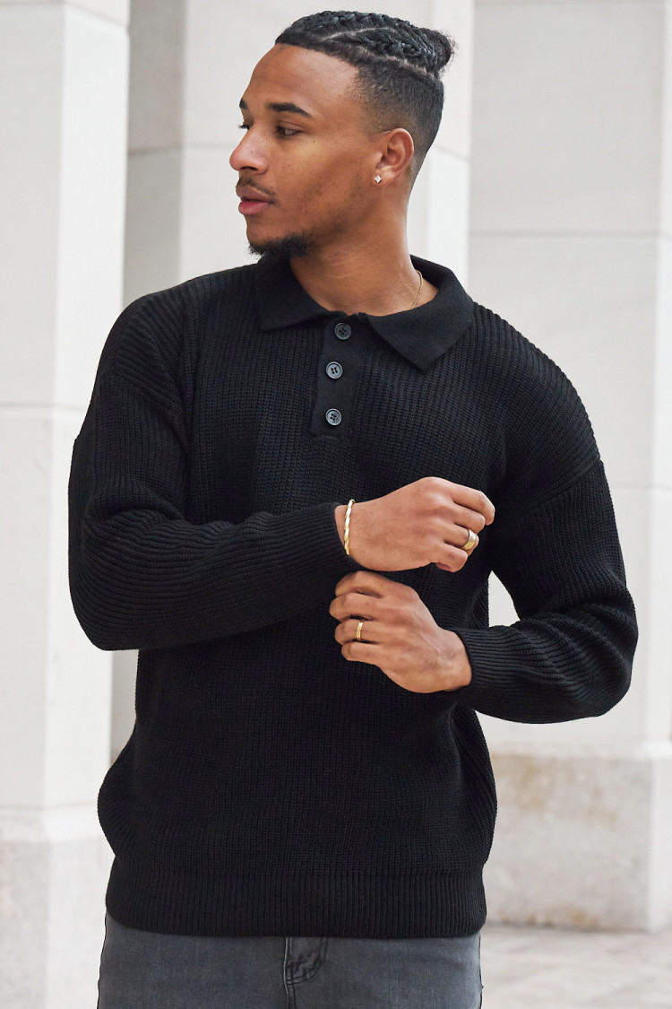 Pull large noir en maille à col boutonné
