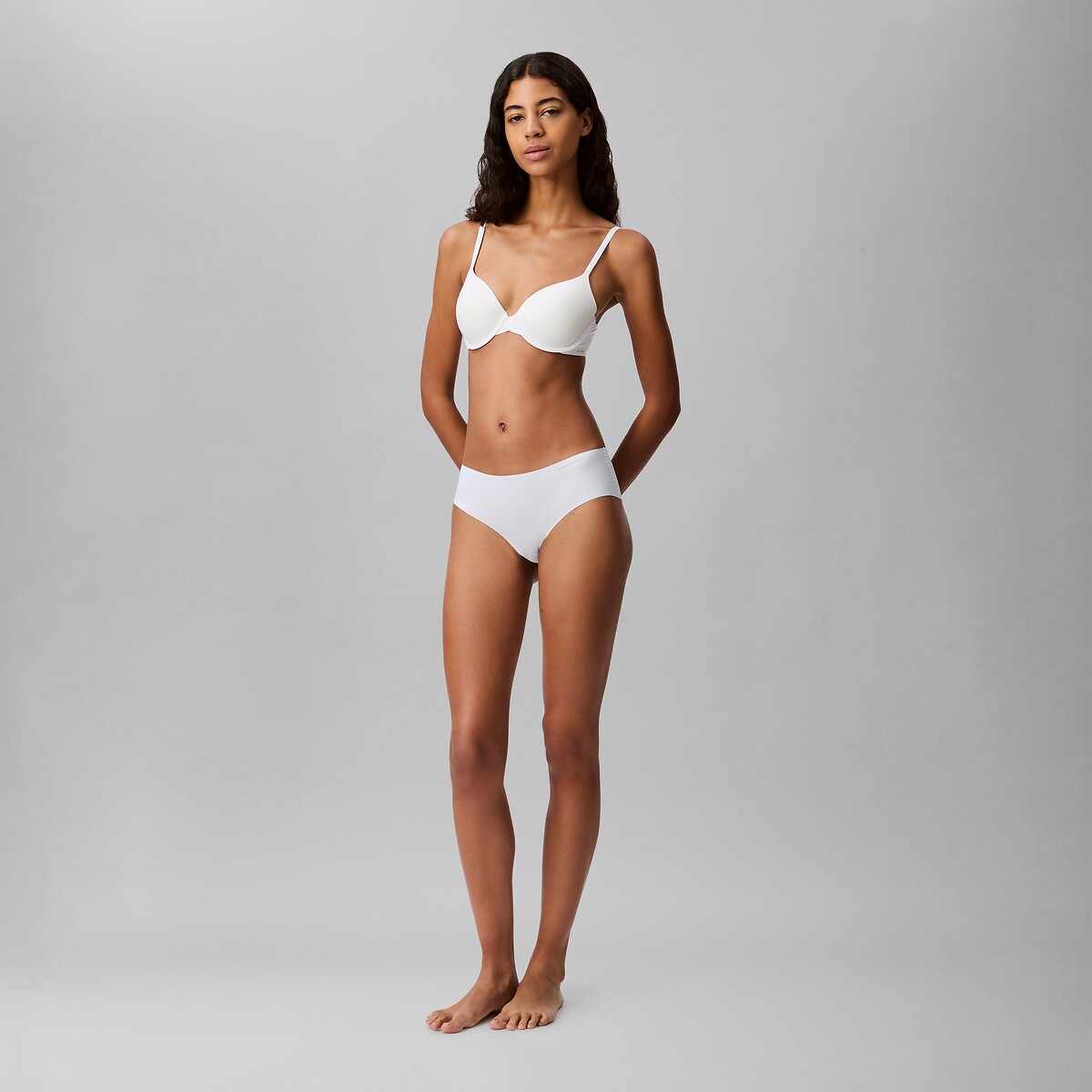 CALVIN KLEIN ROUPA ÍNTIMA<br>Sutiã com cobertura total e caimento perfeito
