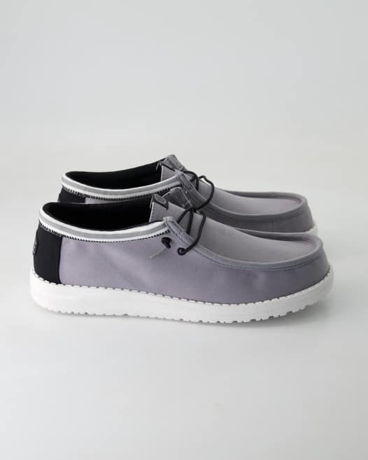 Hey Dude Wally Letterman Sneaker in Grau
