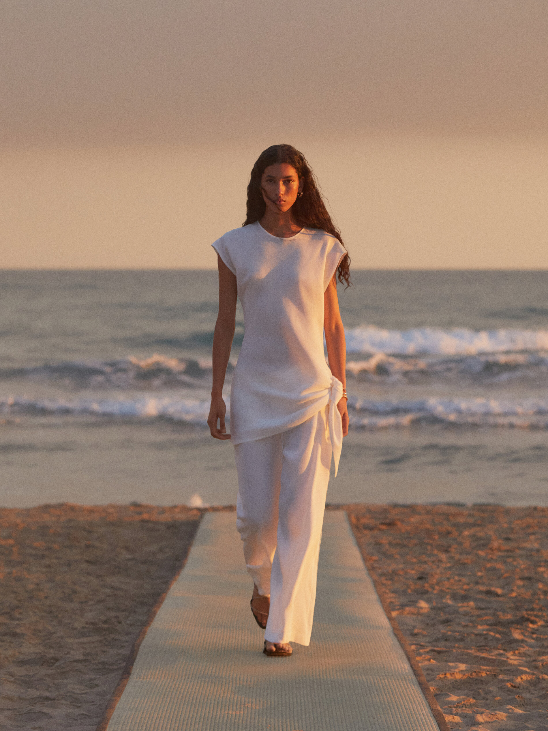 Camisa de linho com detalhes em nude - BRANCA