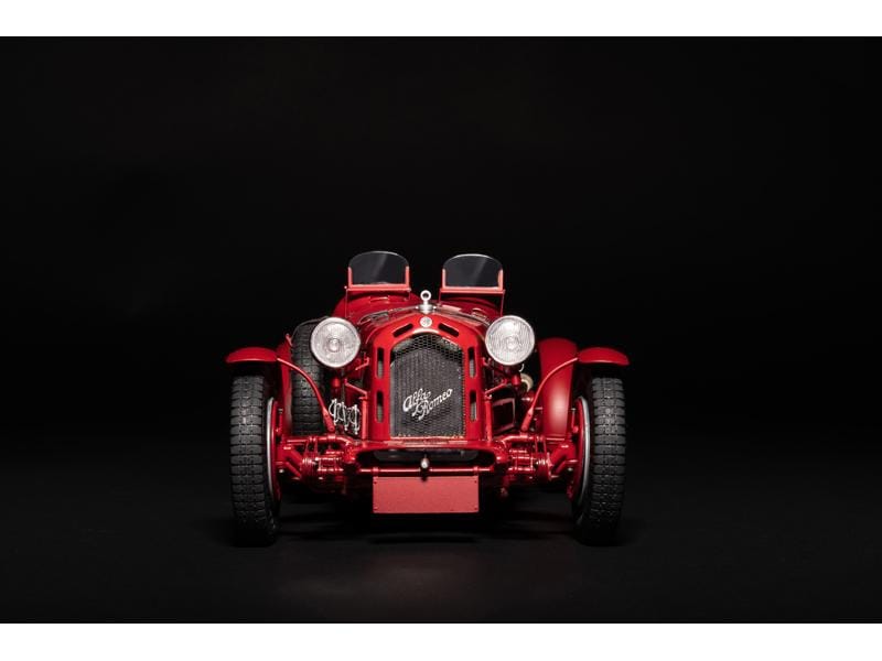 Italeri Bausatz Alfa Romeo 8C 2300 Roadster 1:12 Italeri Alfa Romeo 8C 2300 Roadster im Massstab 1:12
