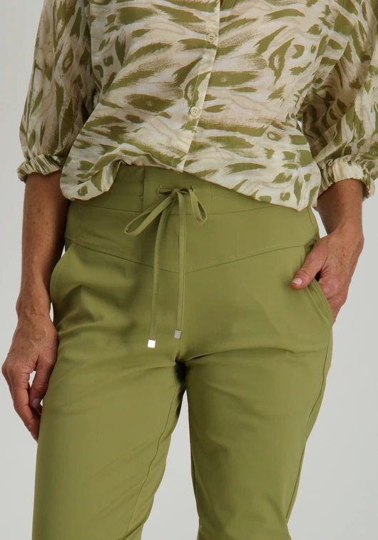 Zoso Sporty Travel Pant Amber