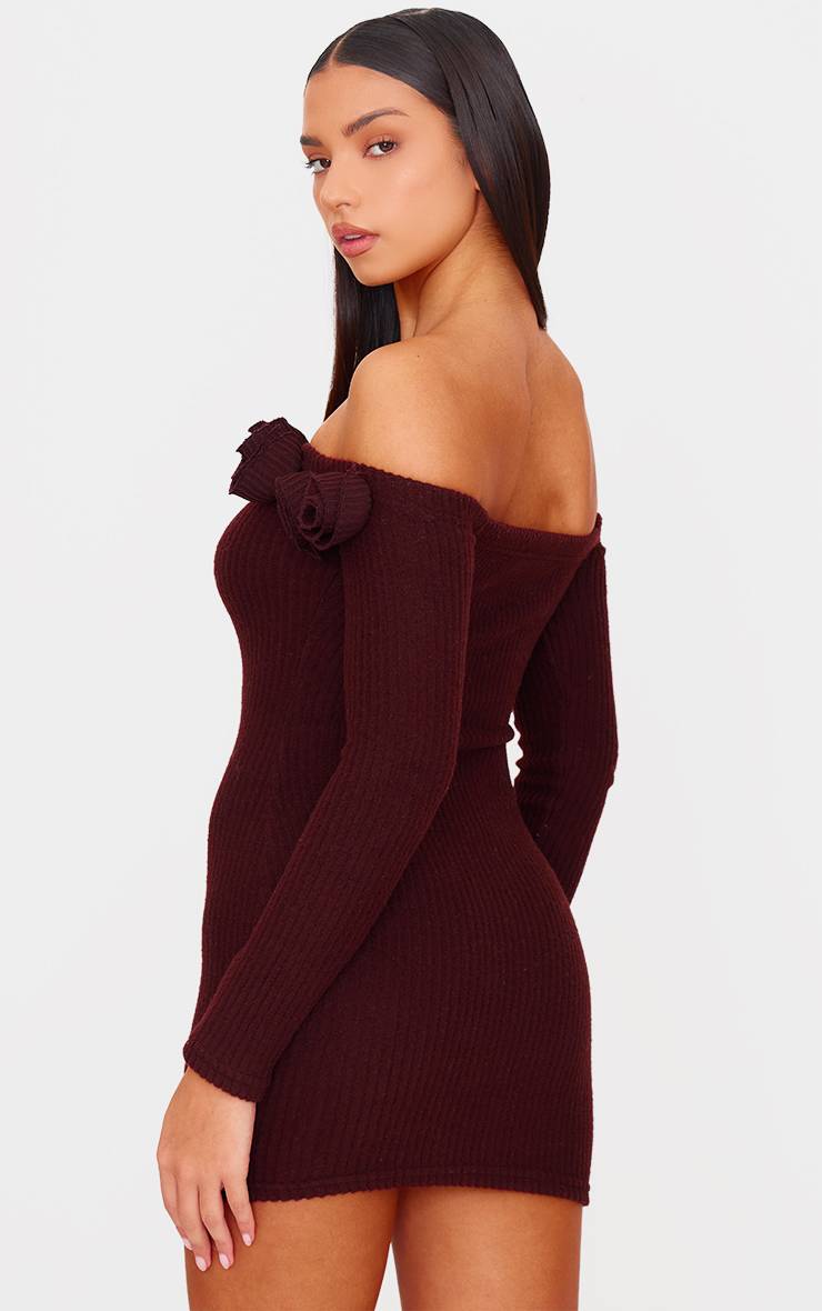 Robe Moulante Bardot À Détail Corsage En Côtes Brossées