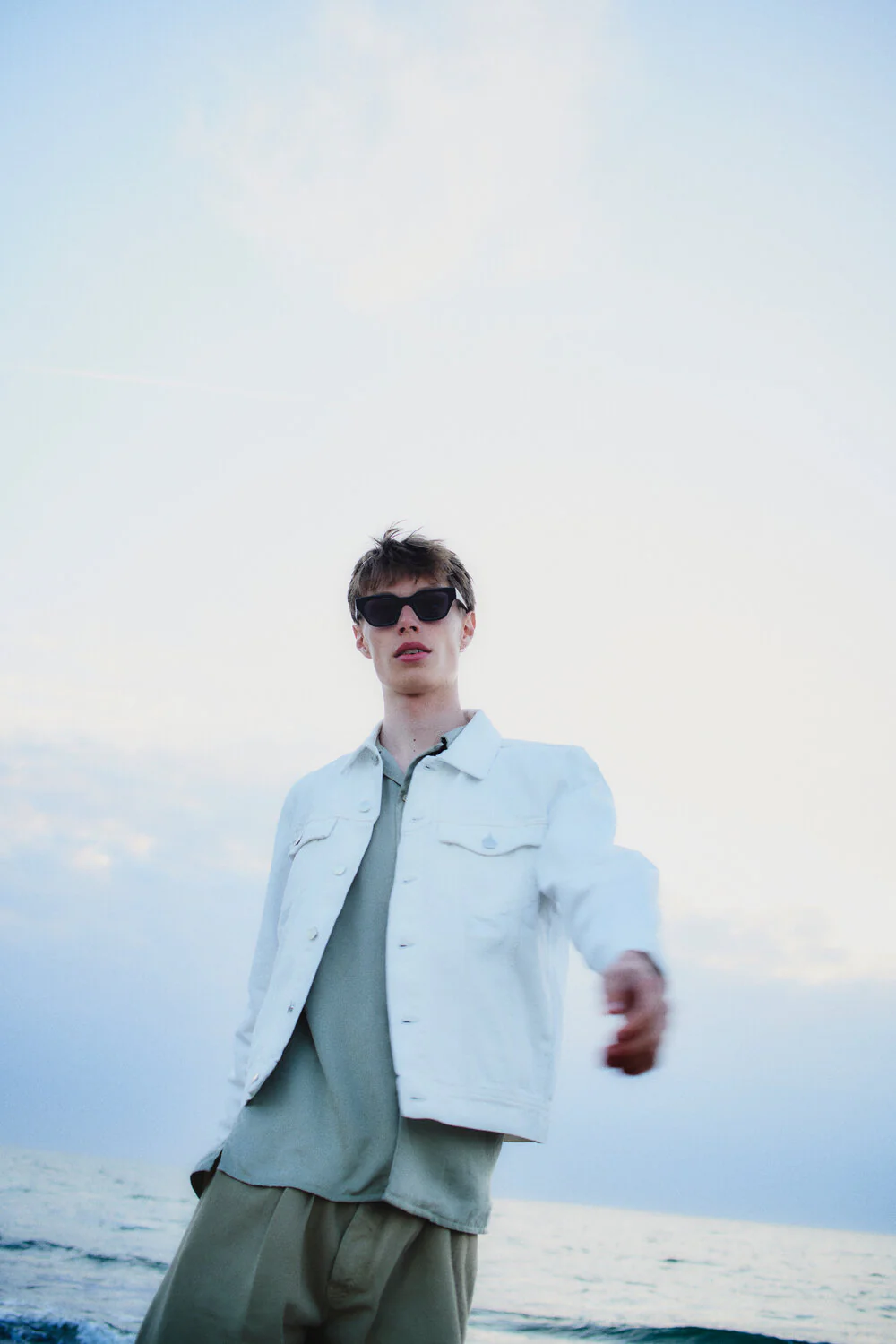 A. Kjærbede  Kaws solbrille - sort