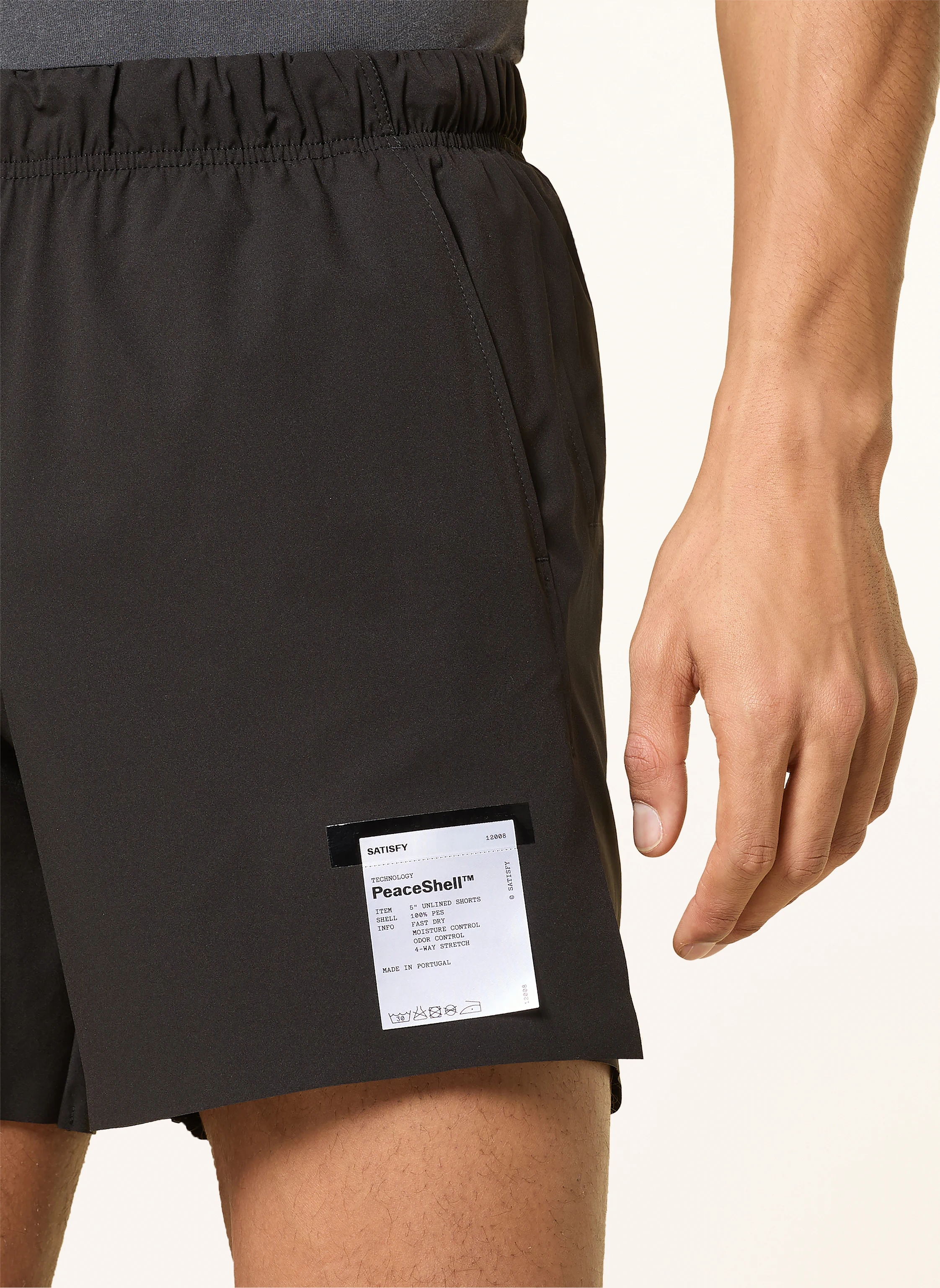 SATISFY Laufshorts PEACESHELL™