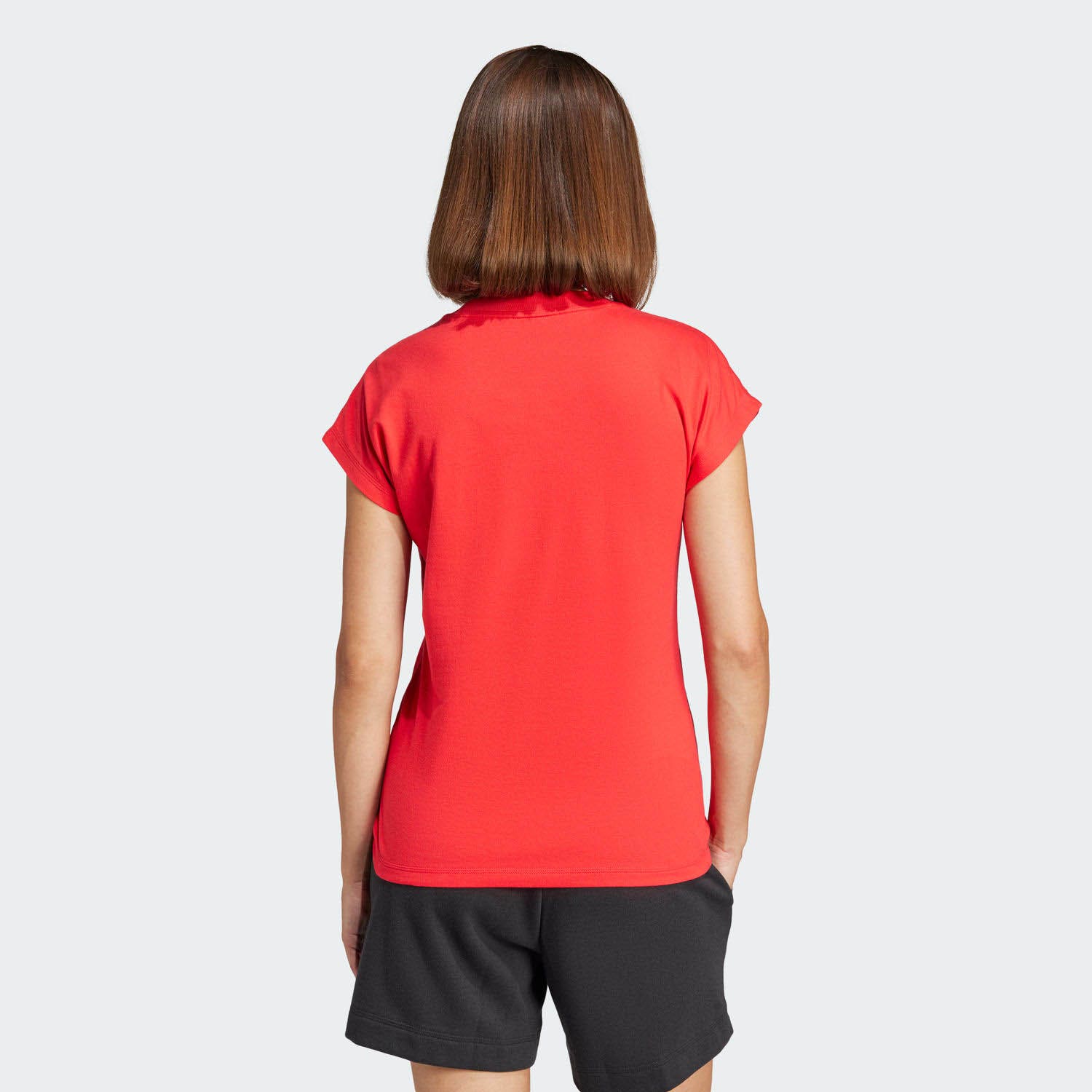 adidas  Essentials Linear Cotton T-shirt