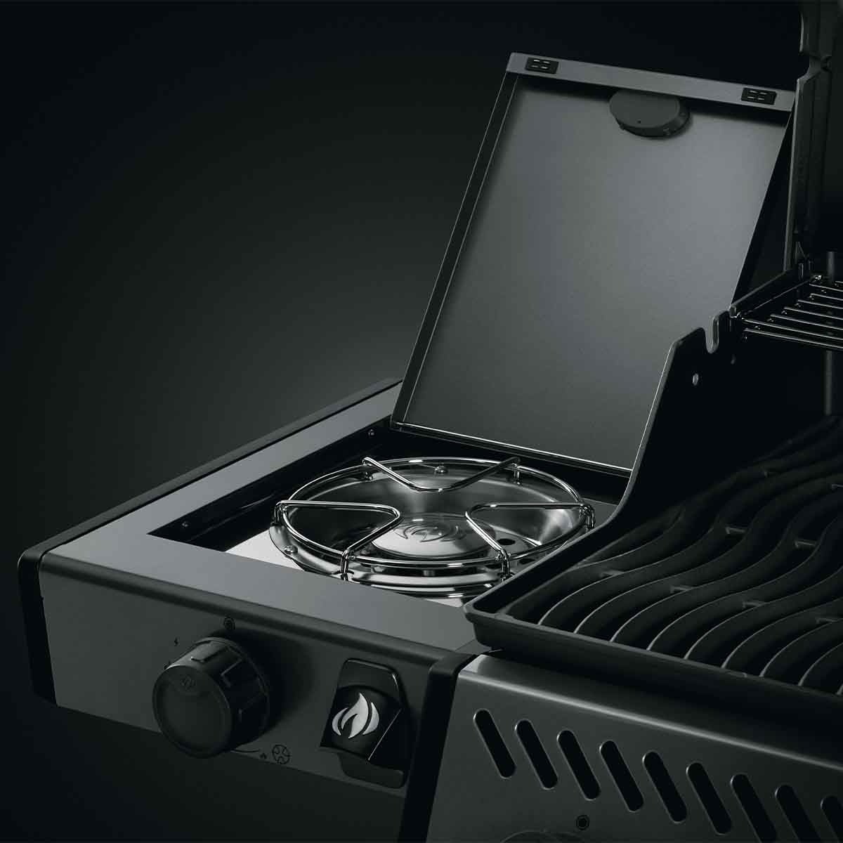 Napoleon gasbarbecue Freestyle 425 met zijbrander 132 x 64 x 155 cm