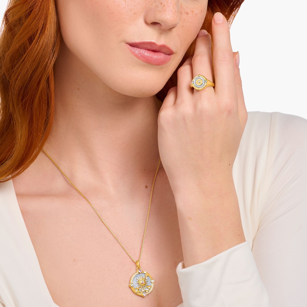 Thomas Sabo Cosmic Amulet Siegelring mit Sonnensymbol und Steinen vergoldet