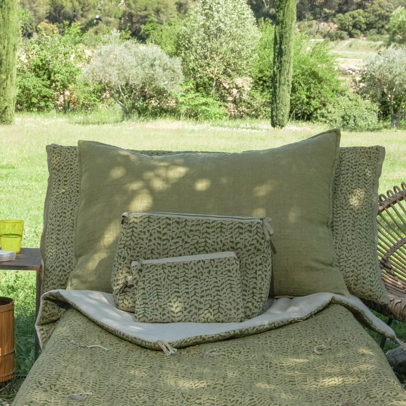 En Fil d'Indienne Trousse plate + trousse de toilette Lierre olive