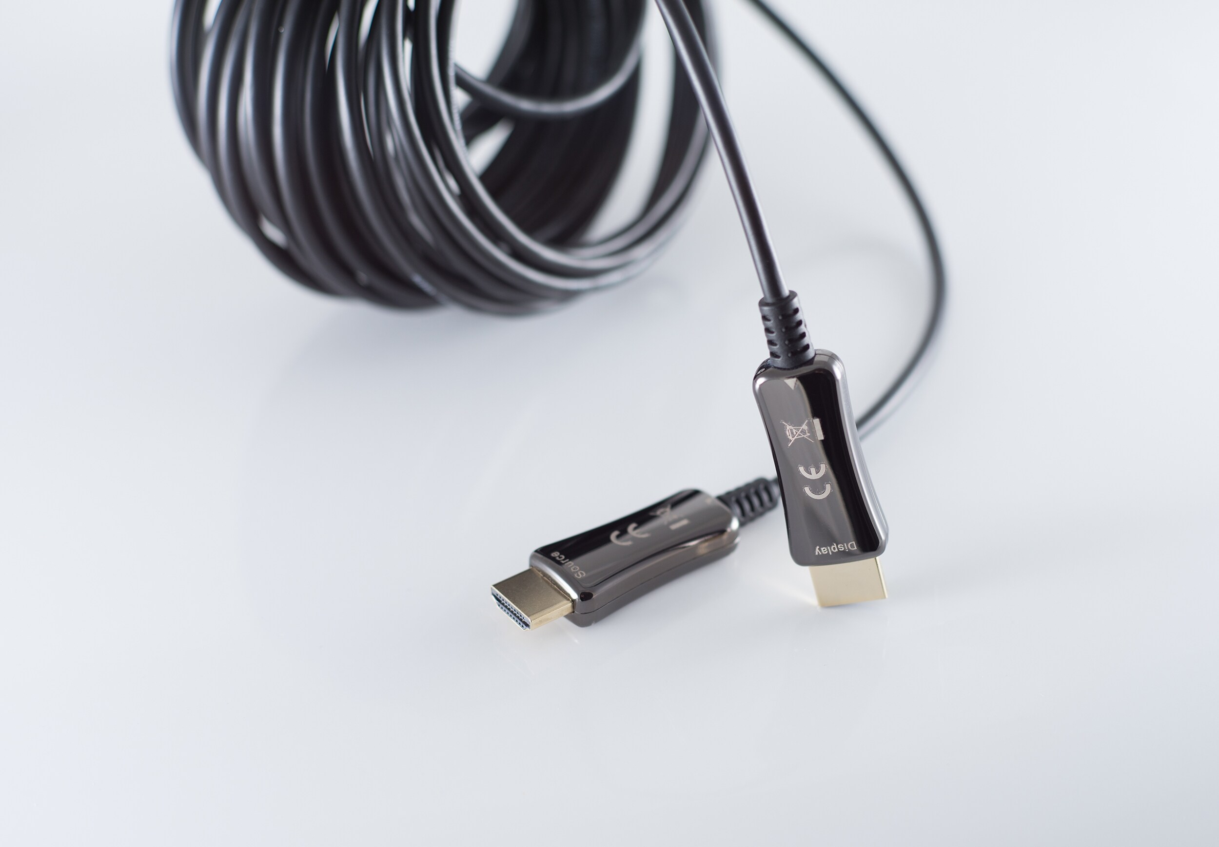 sky vision Aktives optisches HDMI 2.0 Hybridkabel 4mm Ø, 18Gbit/s, 15m