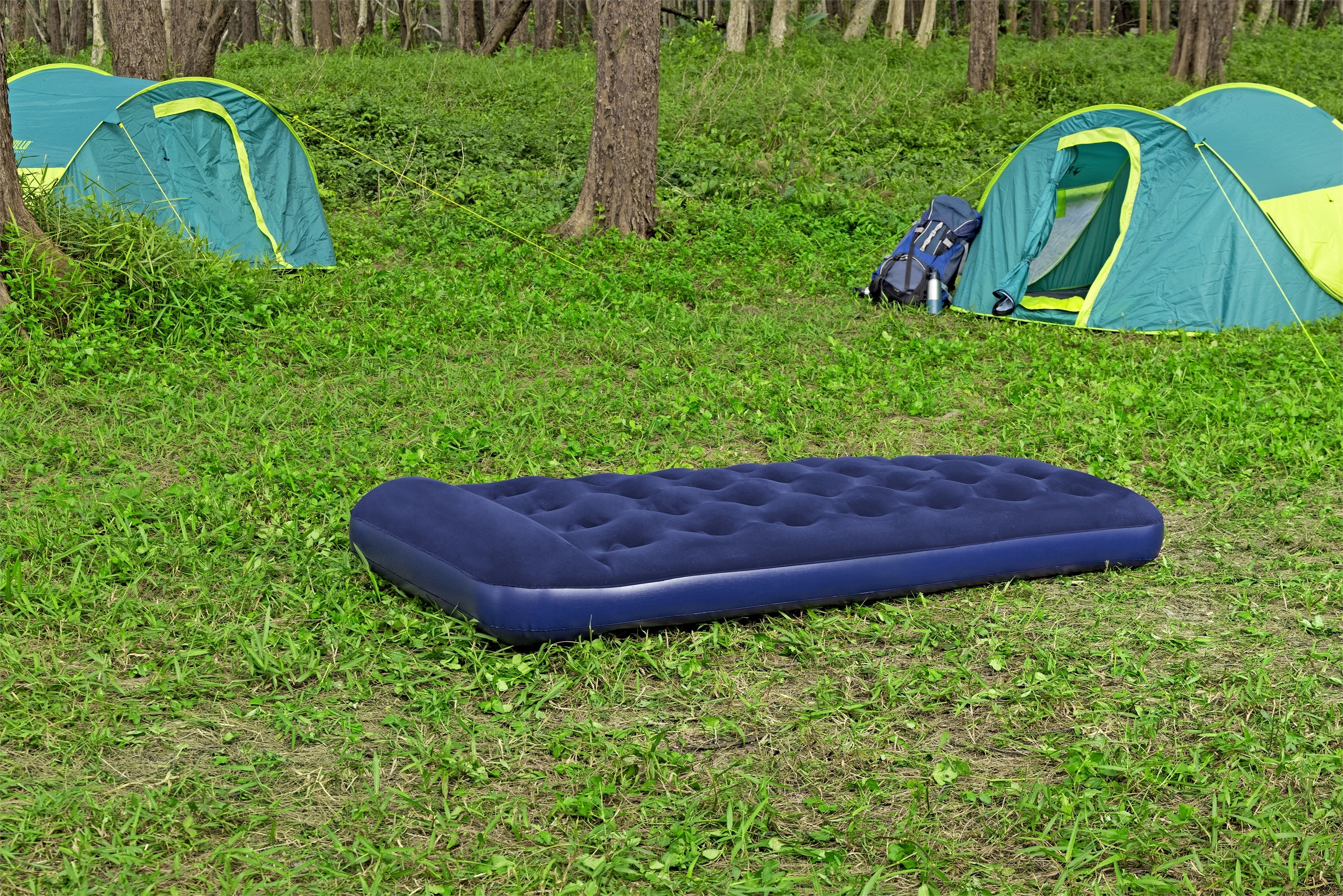 Luftbett mit Fusspumpe 188 x 99 x 28 cm