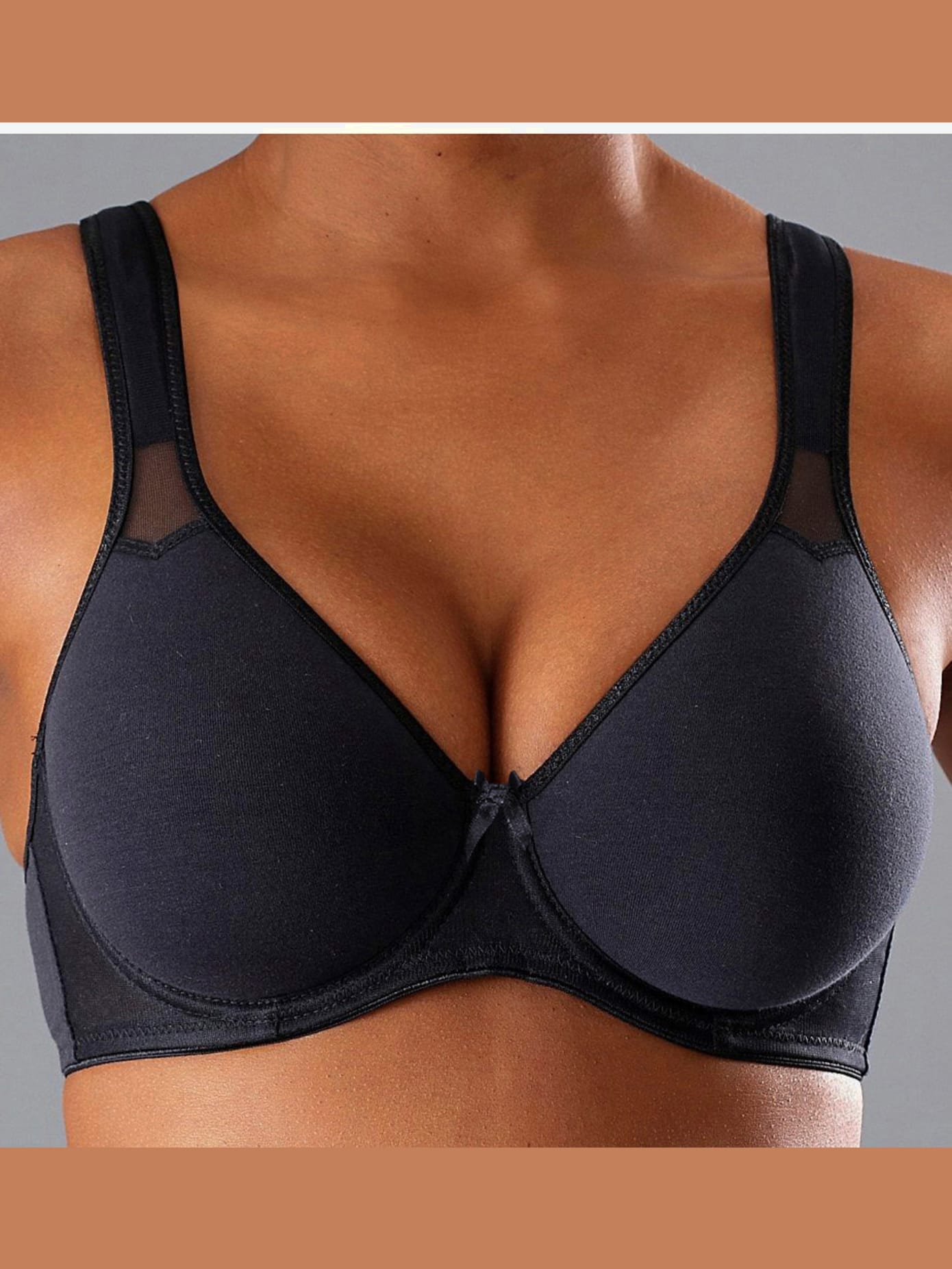 Soutien-gorge spécial t-shirt soutien-gorge à armatures. aspect basique intemporel