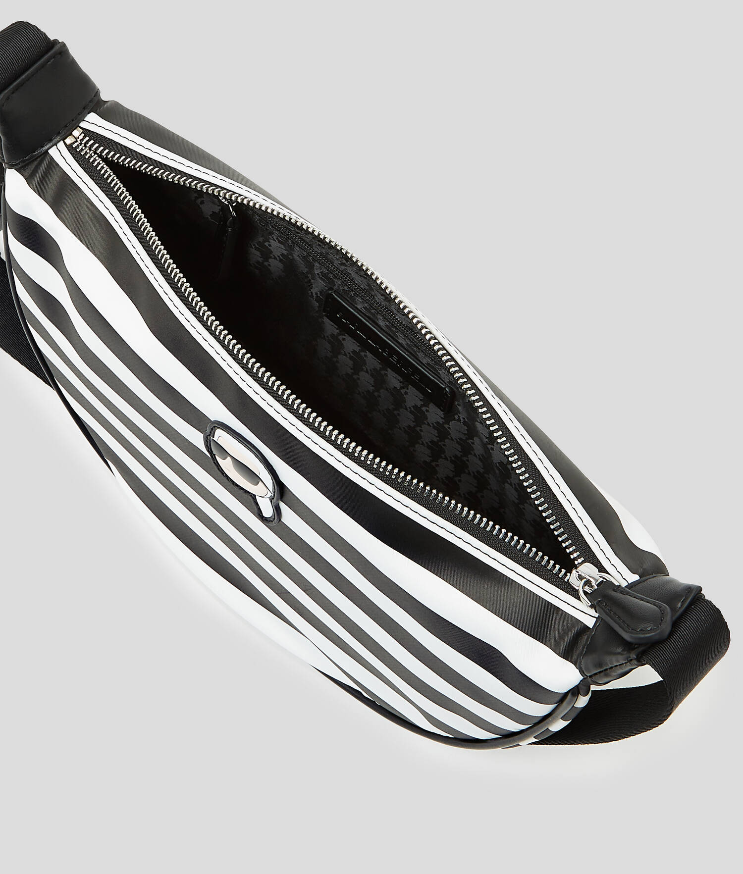 PETIT SAC DEMI-LUNE EN NYLON IKON - Petite rayure Noir-Blanc