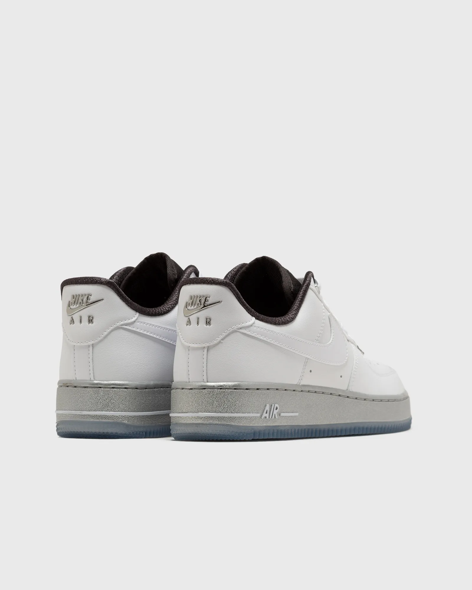 Nike WMNS AIR FORCE 1 '07 'White Chrome'