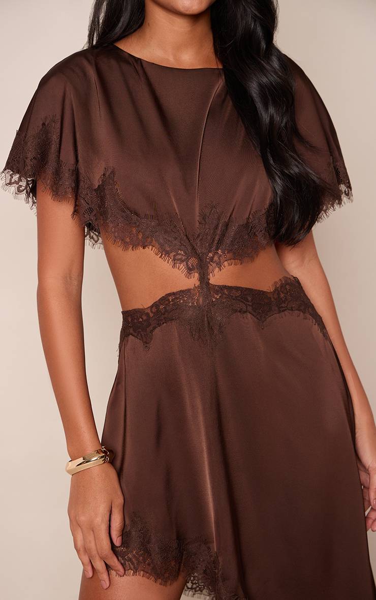 Chocolat Robe Mi-longue Asymétrique À Manches Courtes En Satin Avec Contraste De Dentelle
