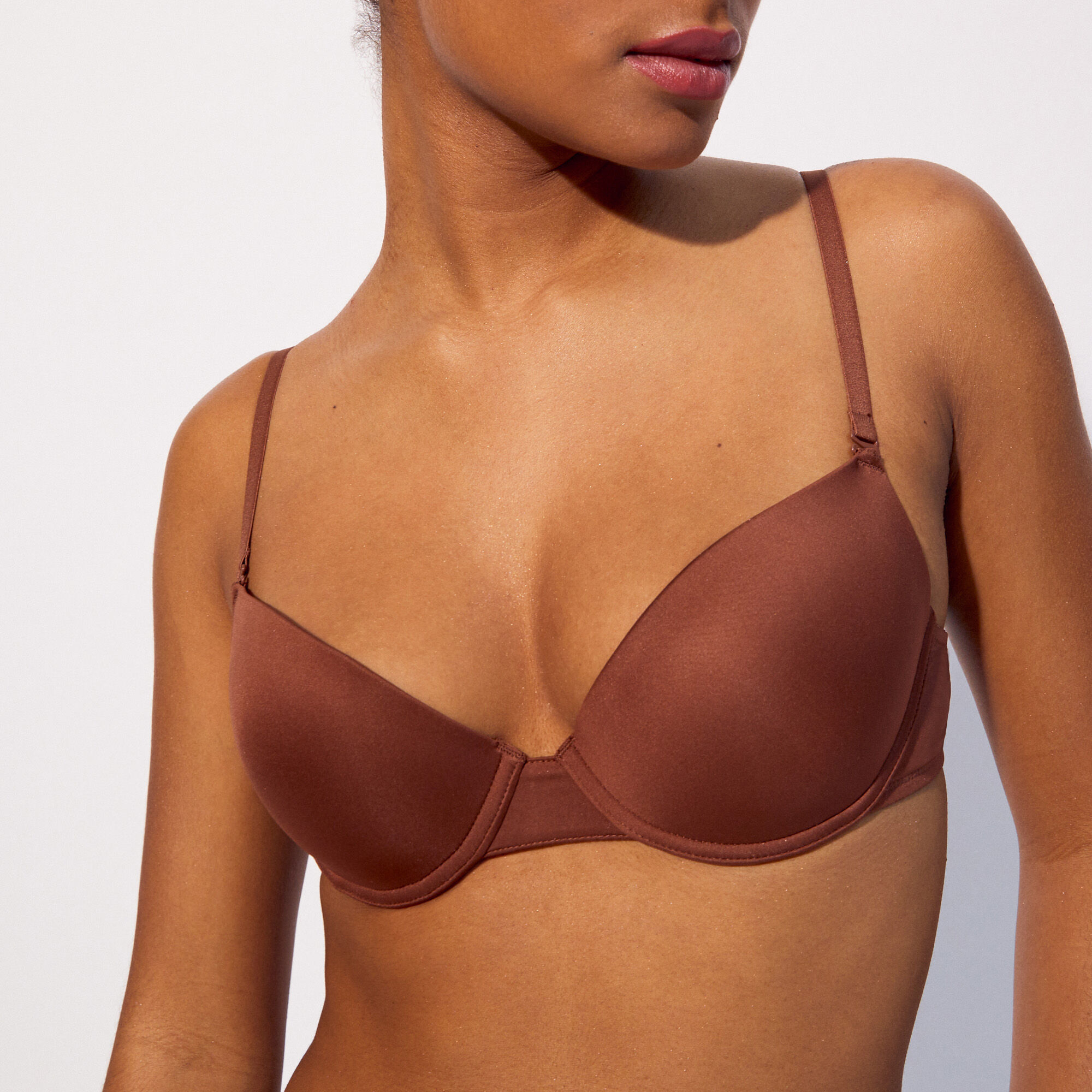 Soutien-gorge ampliforme en microfibre