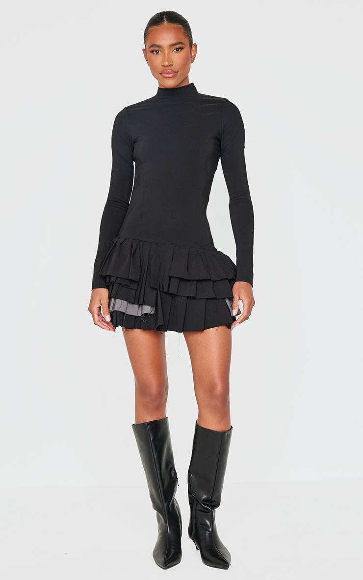 Noir Robe Droite À Manches Longues En Tissu Tissé Extensible Avec Plissage Extrême