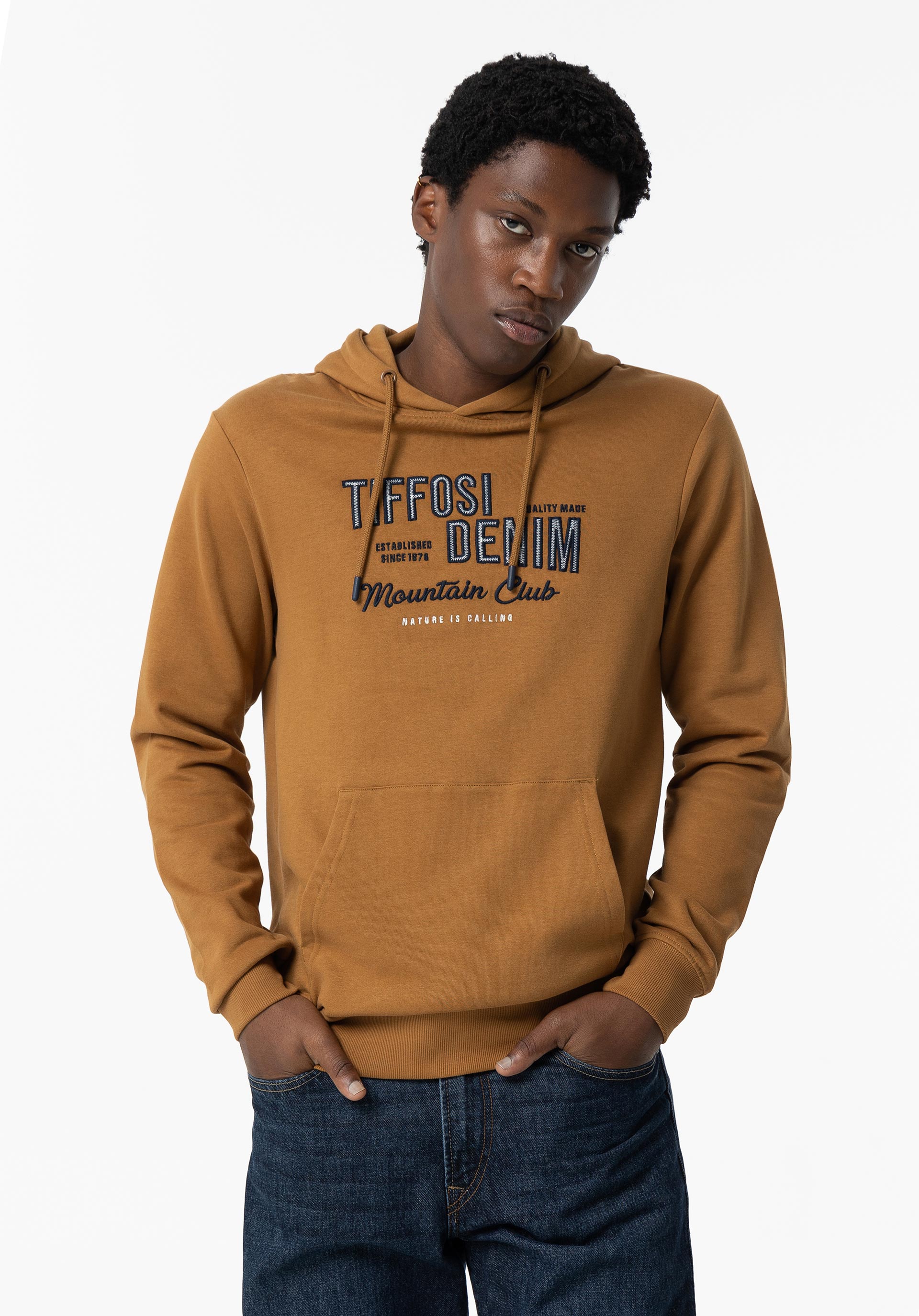 Hoodie com Bordado Frontal