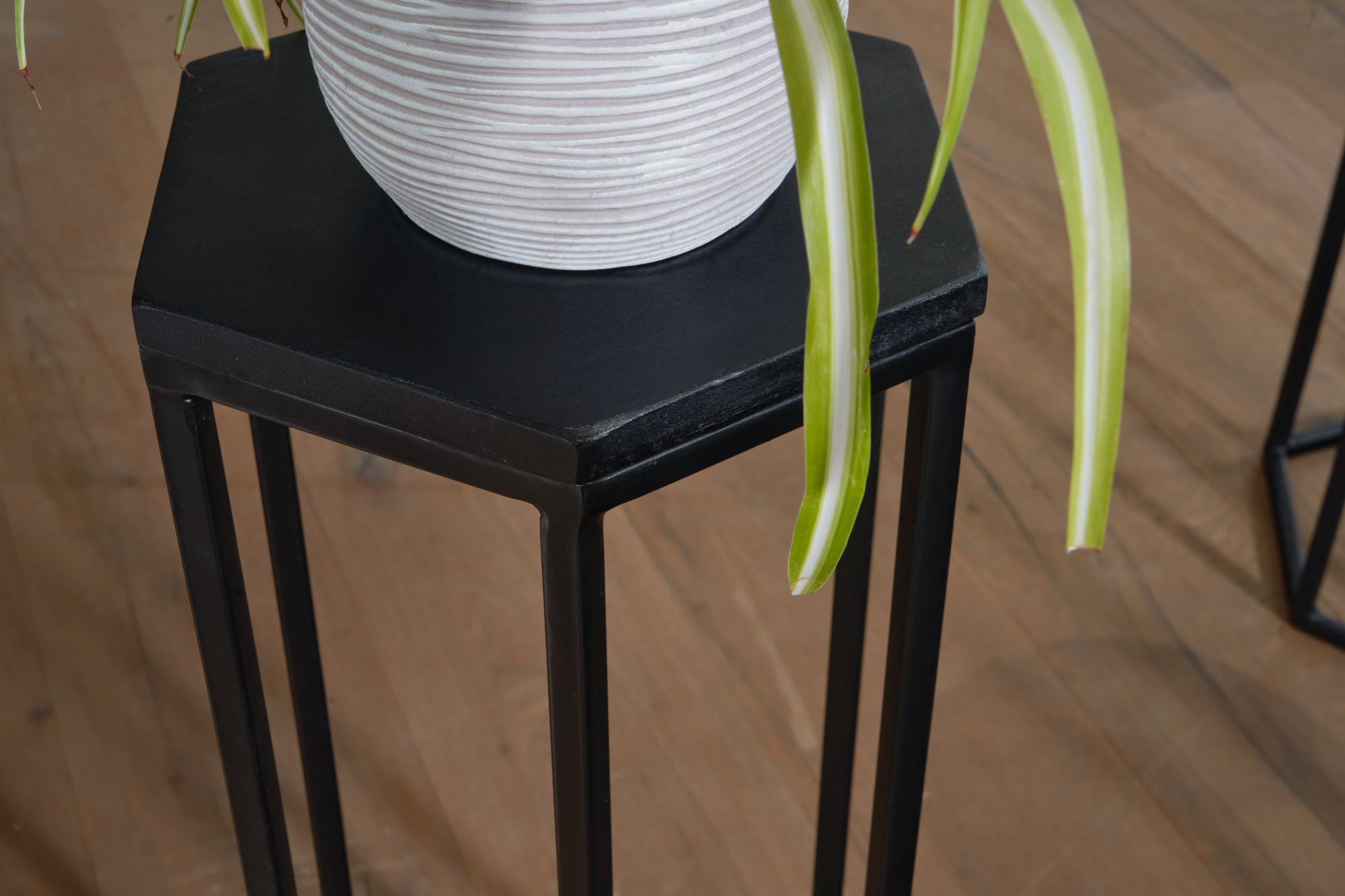 KADIMA DESIGN Massivholz und Metall Beistelltische, 3 Hexagon Tische, Modernes Design