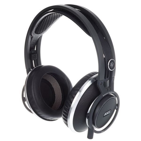 AKG K-812