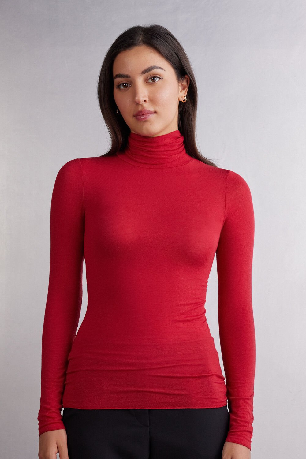 Blusa ultraleve de gola alta em modal e cashmere