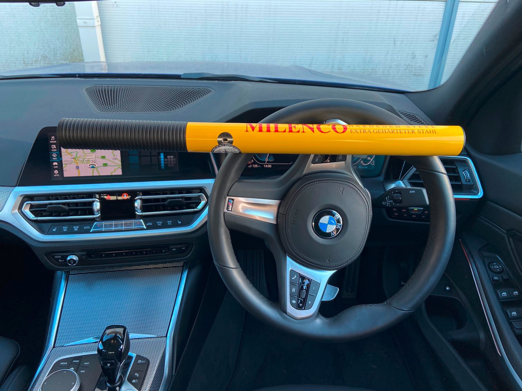Milenco Hochsicherheits-Lenkradschloss High Security Steering Wheel Lock Yellow