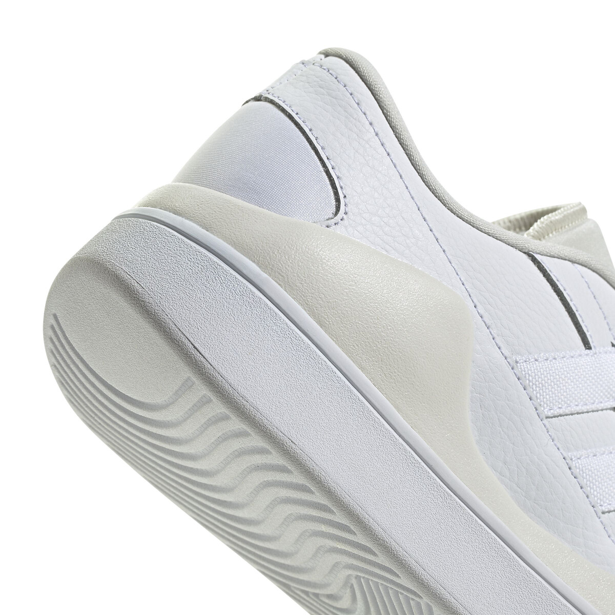 ADIDAS ROUPAS ESPORTIVAS<br>Tênis Osade