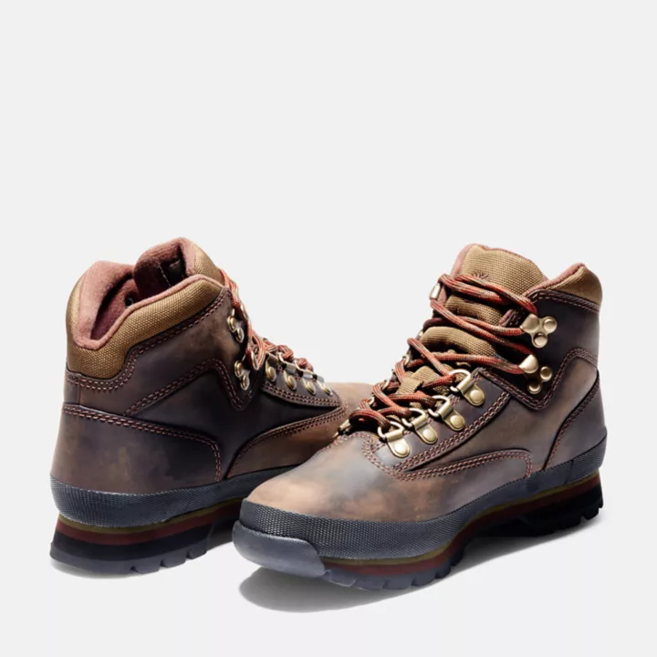 Bota Euro Hiker Feminina na cor marrom escuro