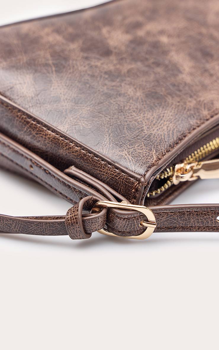 Chocolat Sac À Bandoulière Incurvé En Synthétiquecuir Brun Vieilli Avec Détails Perlés