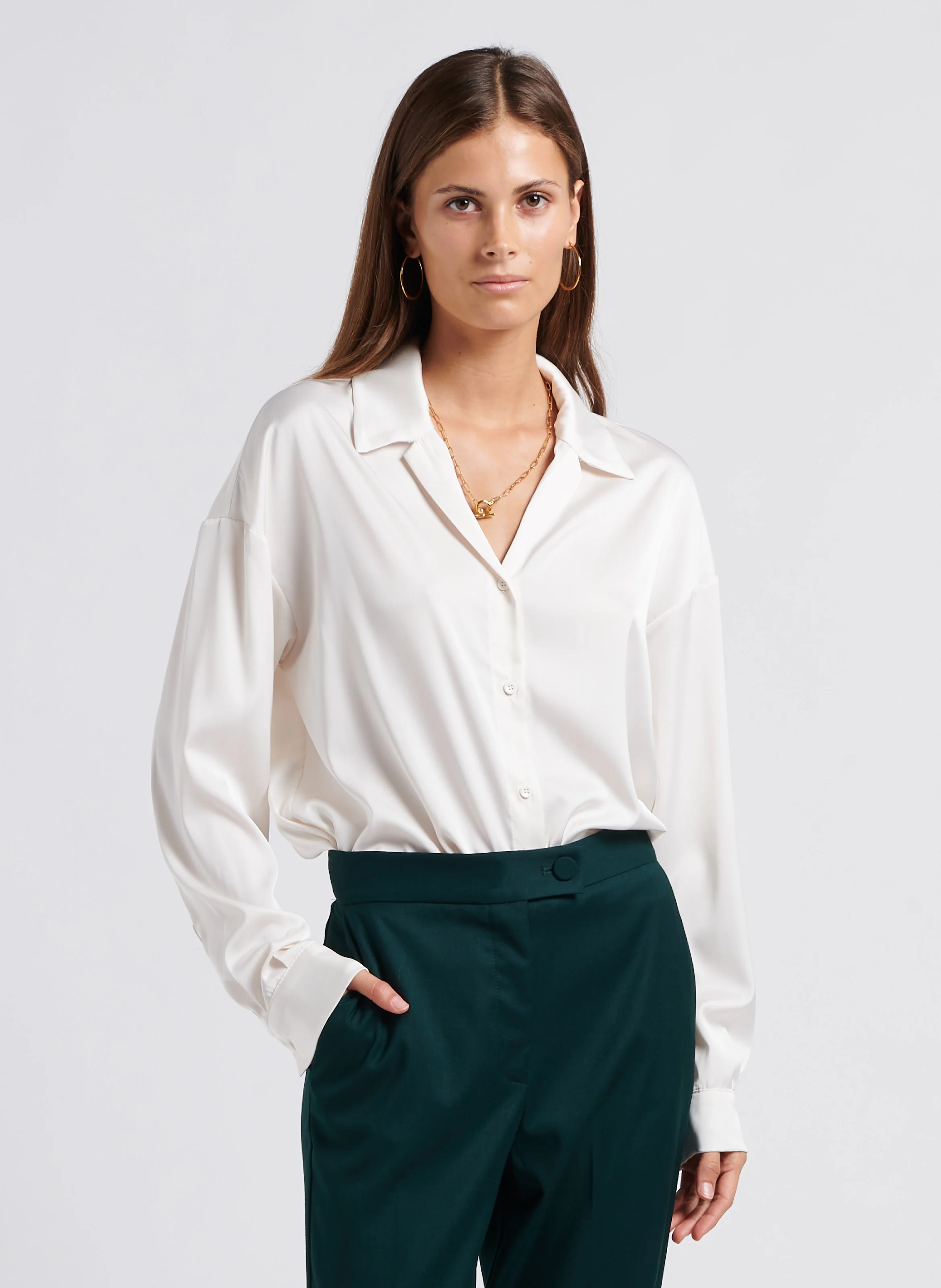 Chemise droit col classique en satin | Beige