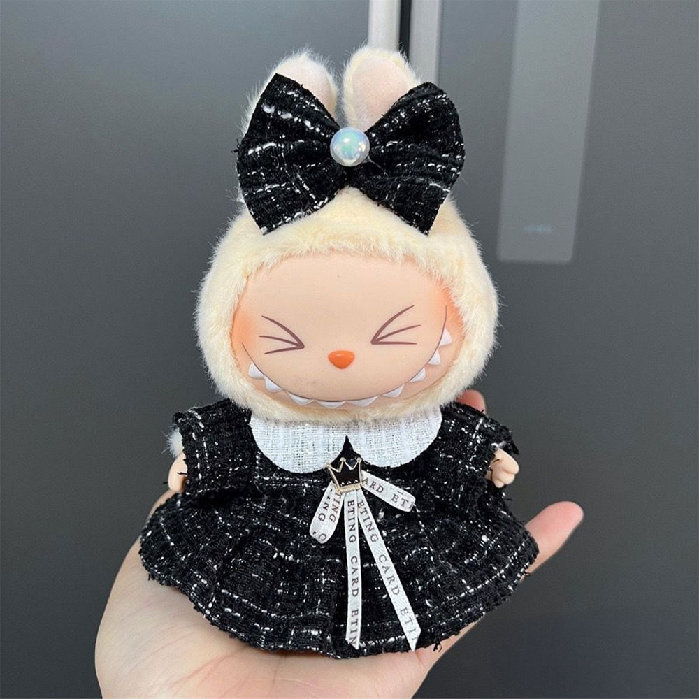 (2-tlg. Set) Monsterhäschen Bouclé Kragen Kleid Puppen Zubehör Outfit Verkleidungs Accessoire inkl. Schleife - Schwarz