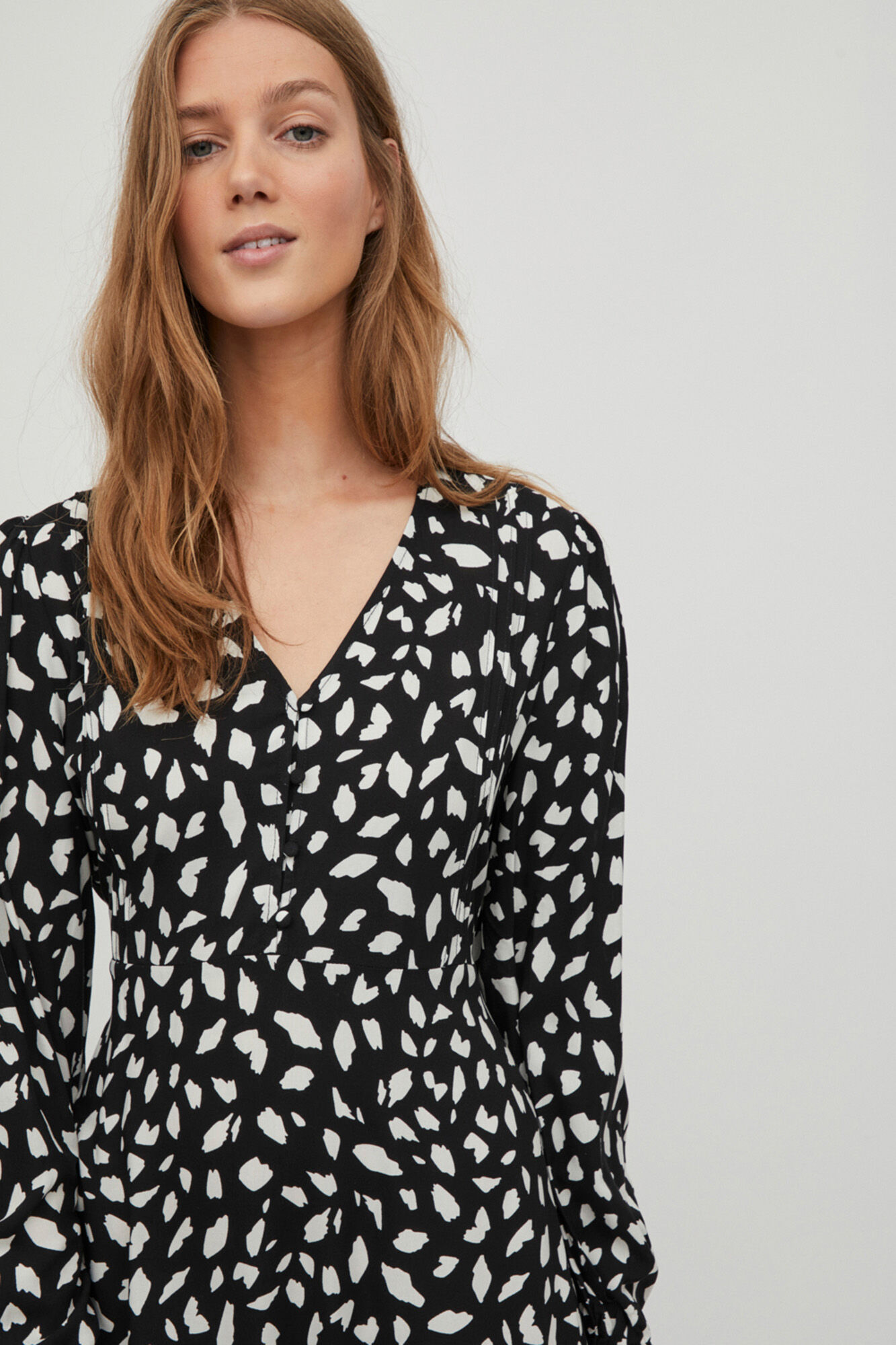 Vestido midi de manga comprida - Preto
