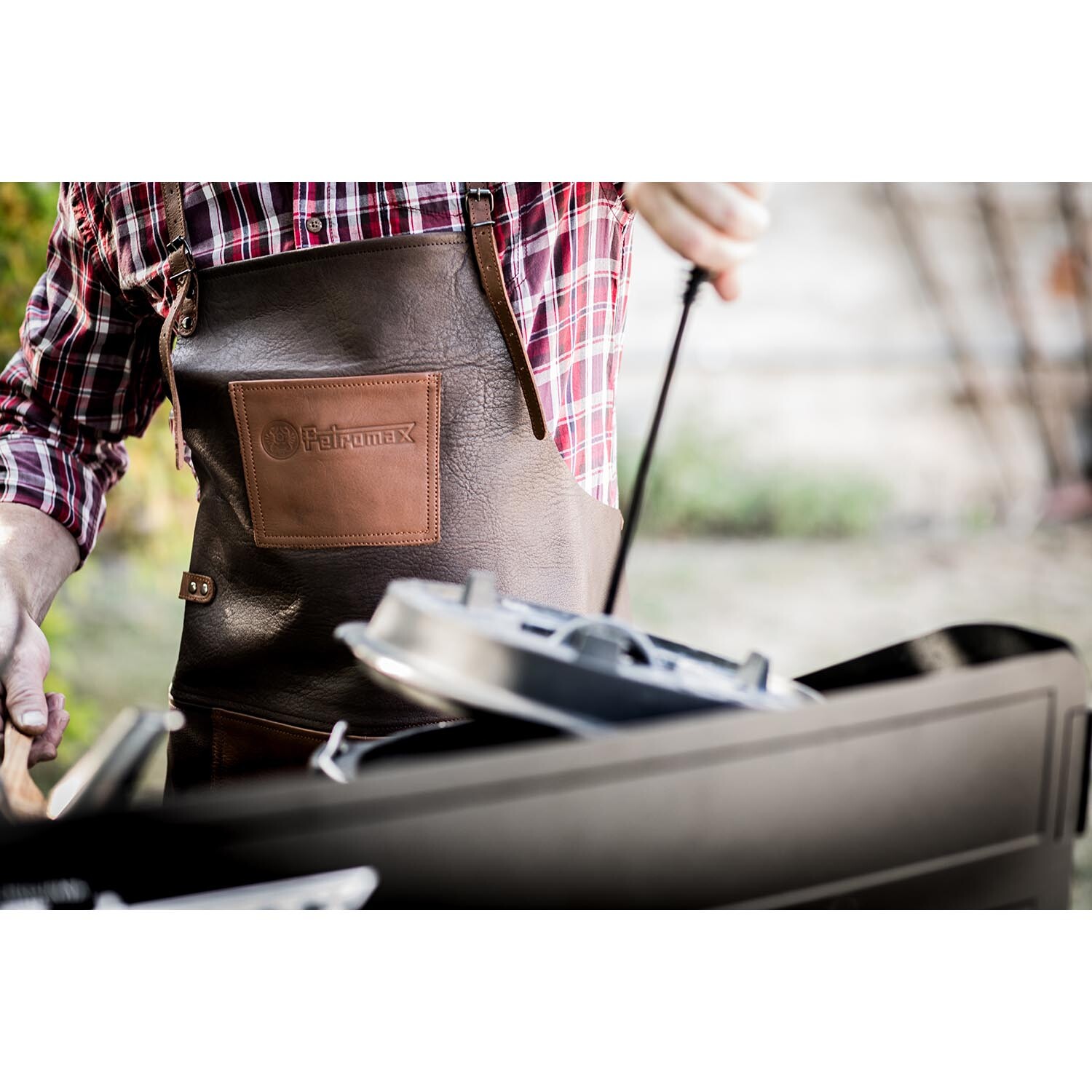Petromax Buffalo Leather Apron With Cros