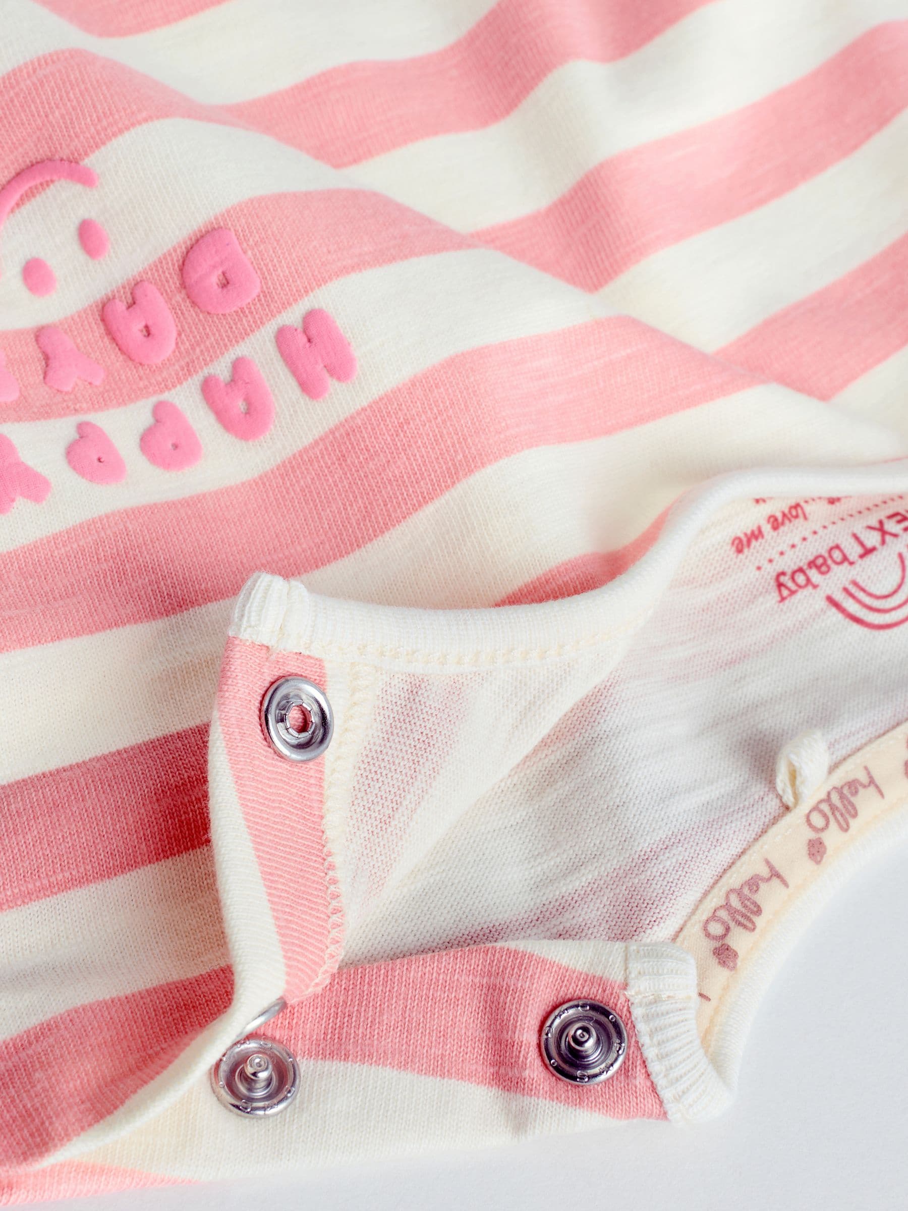 Roze Strepen/Slogan - Verpakking van 4 Baby Tops met Lange mouwen (0mnd -2jr)