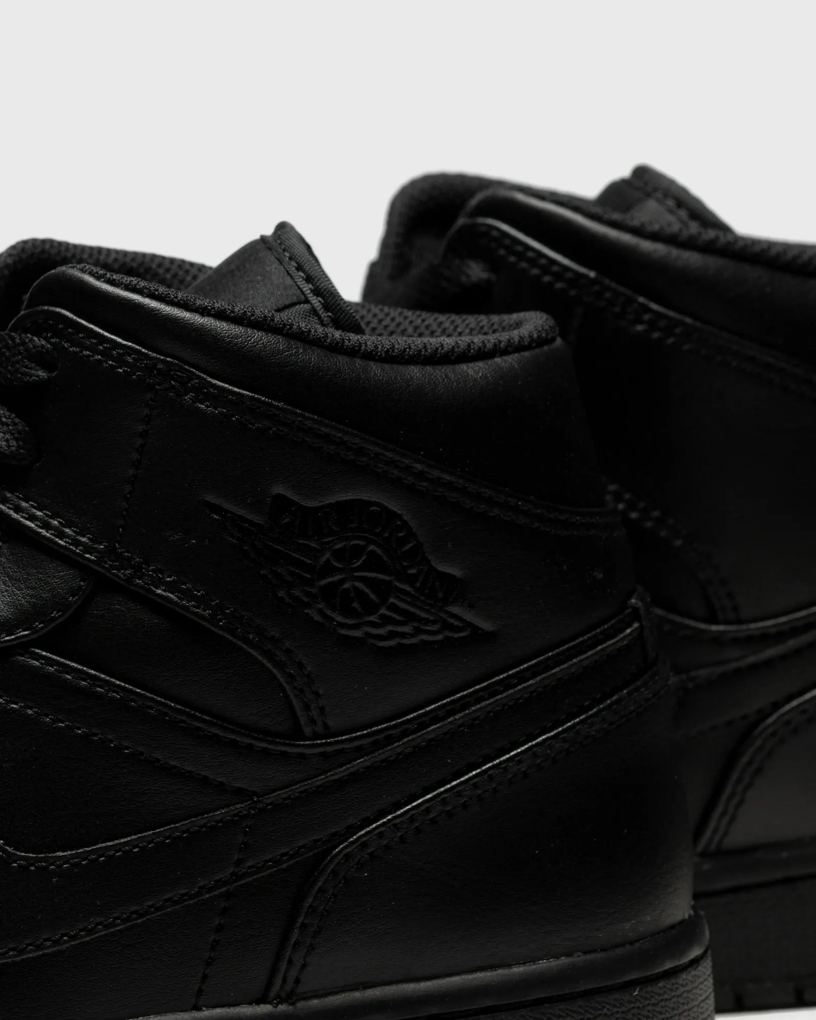 Jordan Air Jordan 1 Mid