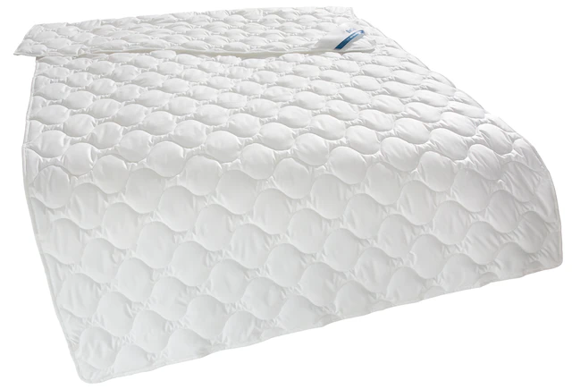 Beco Kunstfaserbettdecke »EcoWell Bettdecken für Sommer und Winter, Decke« leicht Füllung Polyester 1 Stk. tlg. Bettdecke 135x200 cm, 155x220 cm und weitere Grössen, blauer Engel