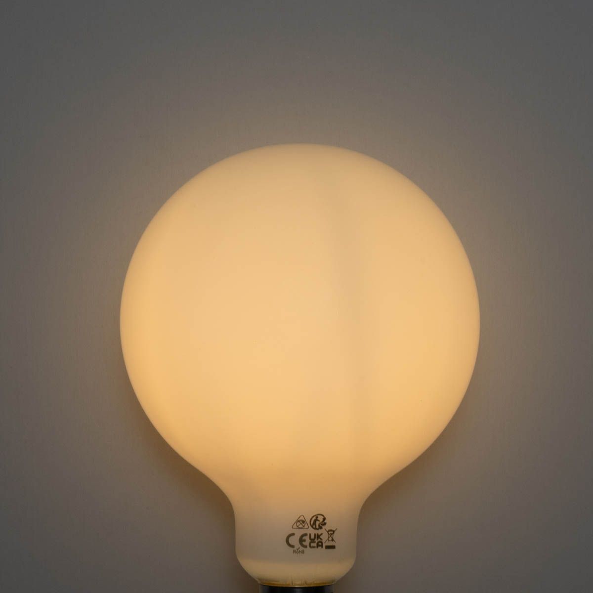 E27 3-staps dimbaar LED lamp opaal G125 4W 450 lm 2700K