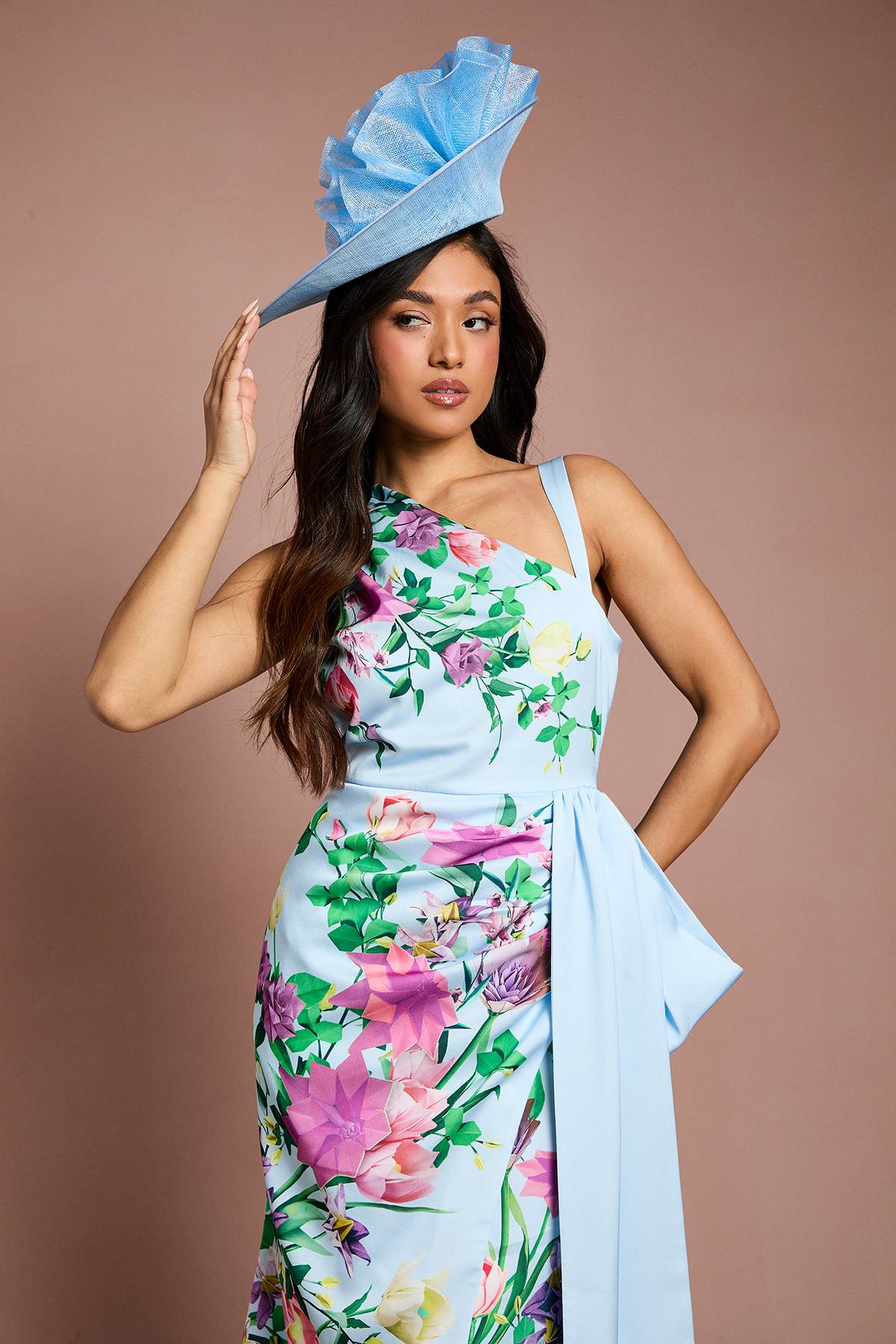 Coast Robe Midi Petite Lisa À Imprimé Floral Placé Satin Tan Avec Nœud Décoratif
