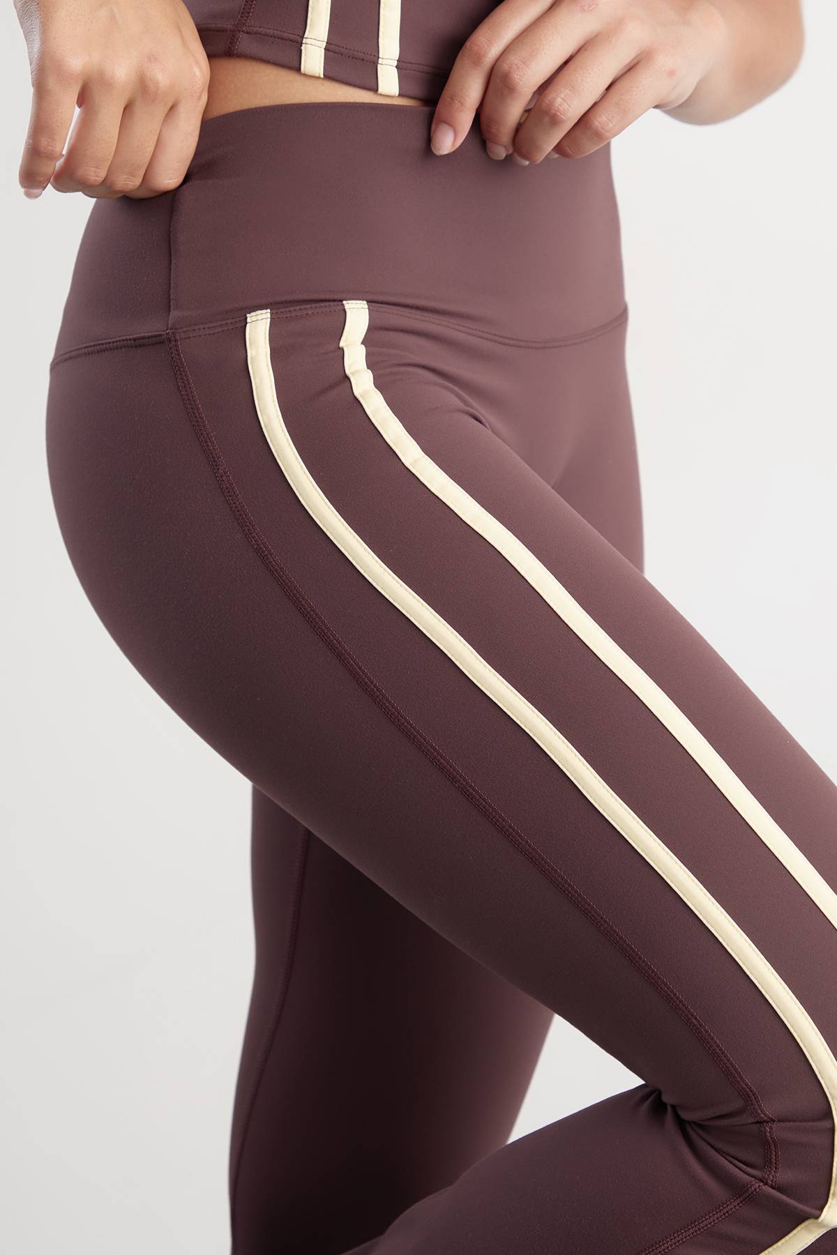 Legging Évasé À Bandes Latérales Sculptant Dsgn Studio