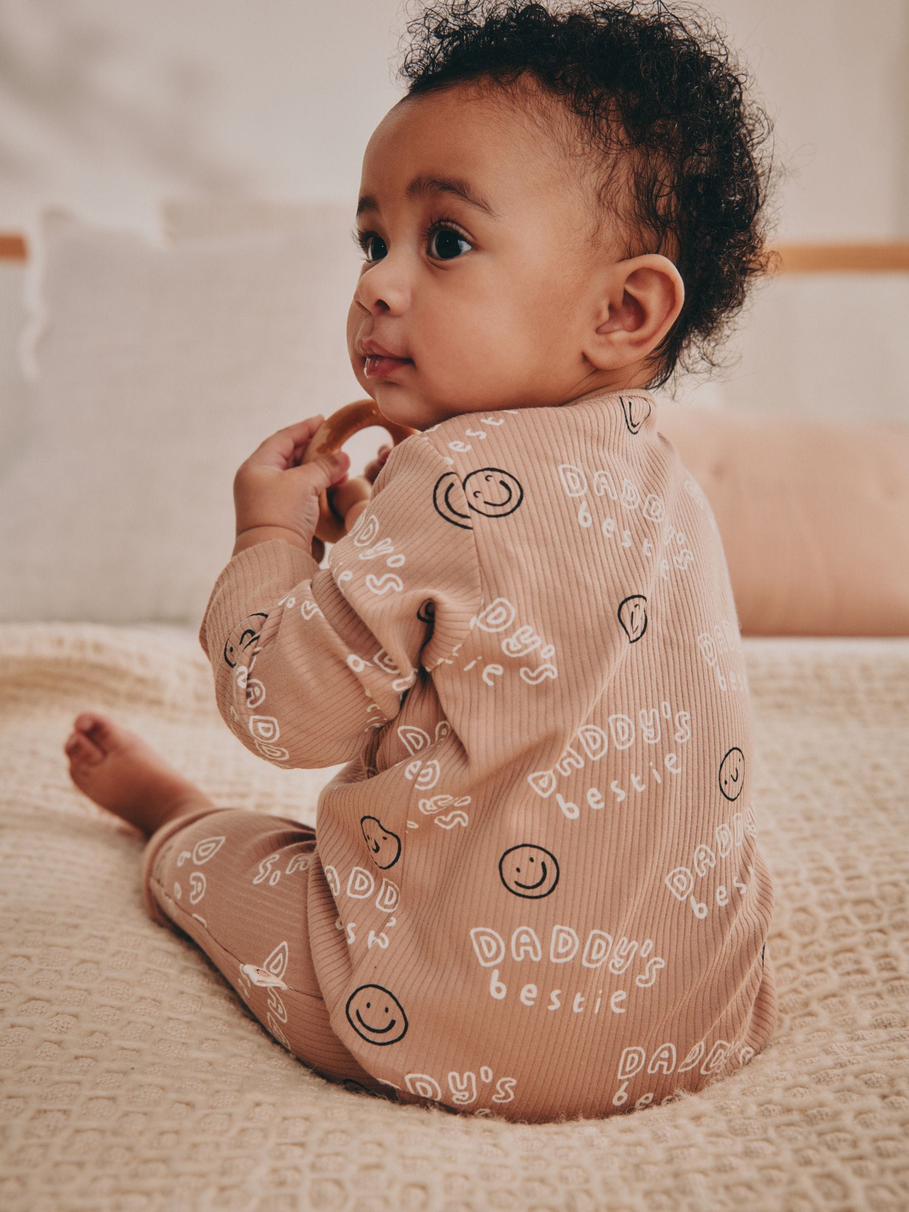 Neutraal - Family Two Way Zip Footless Baby Sleepsuit (0-18mths)