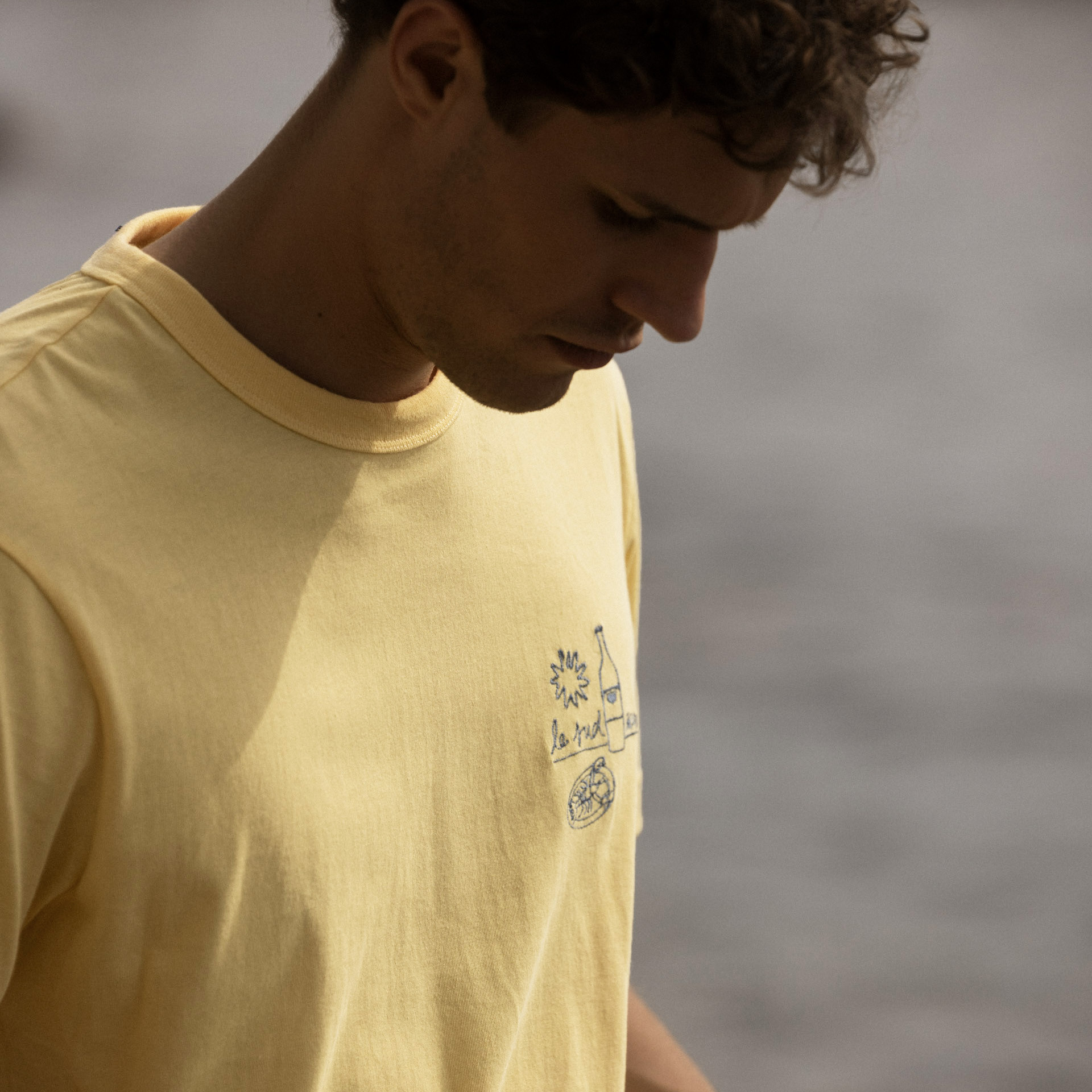 T-shirt jaune broderie le sud coton et coton recyclé - modèle lugny