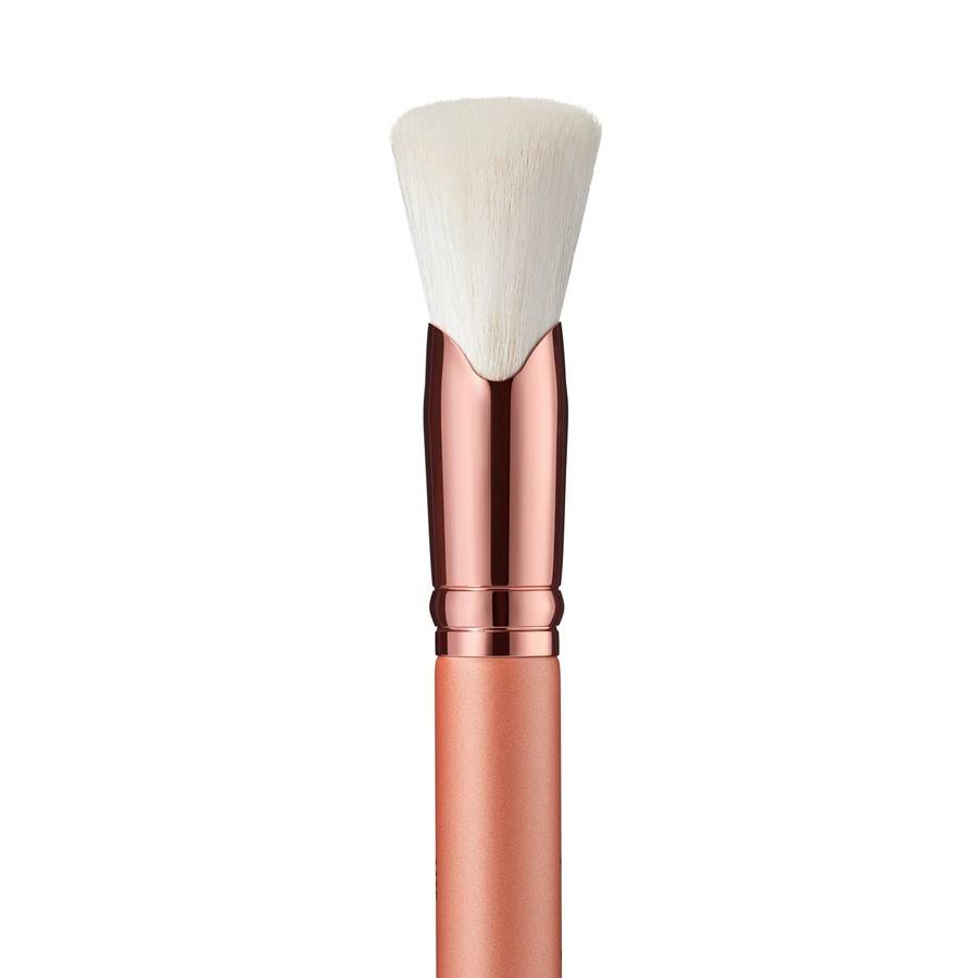 MAC 143S Bronzer Fan Brush