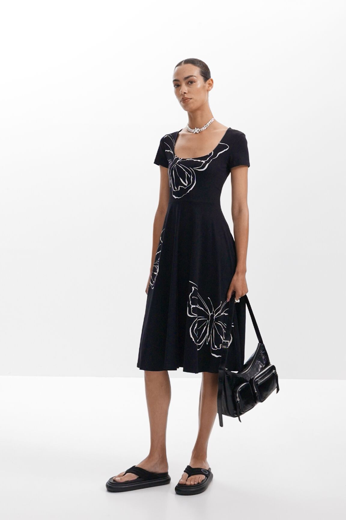 vestido midi borboleta
